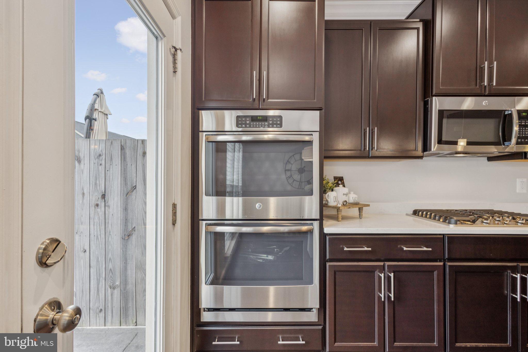 EMBREY MILL - Residential Lease