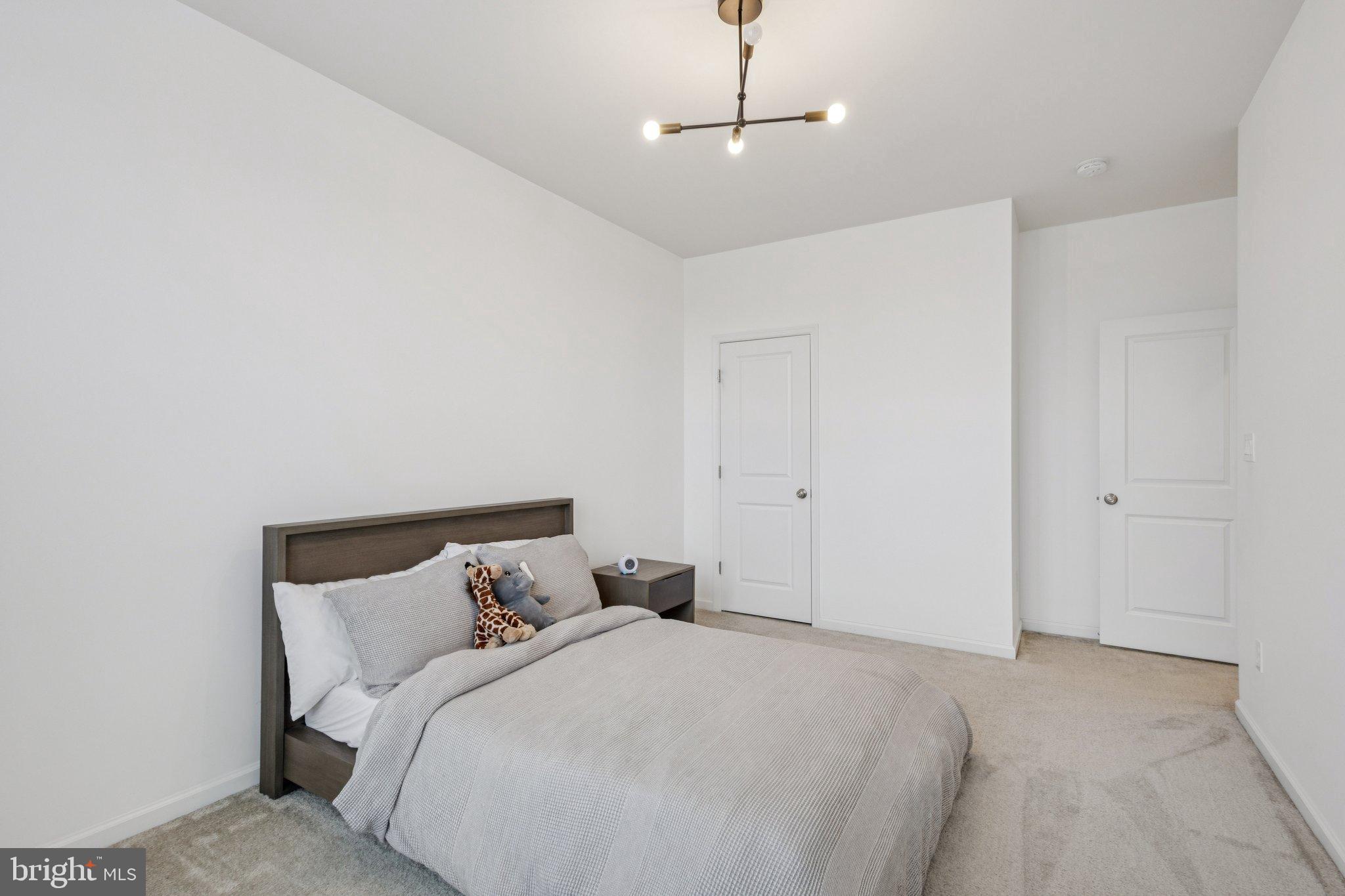 EMBREY MILL - Residential Lease