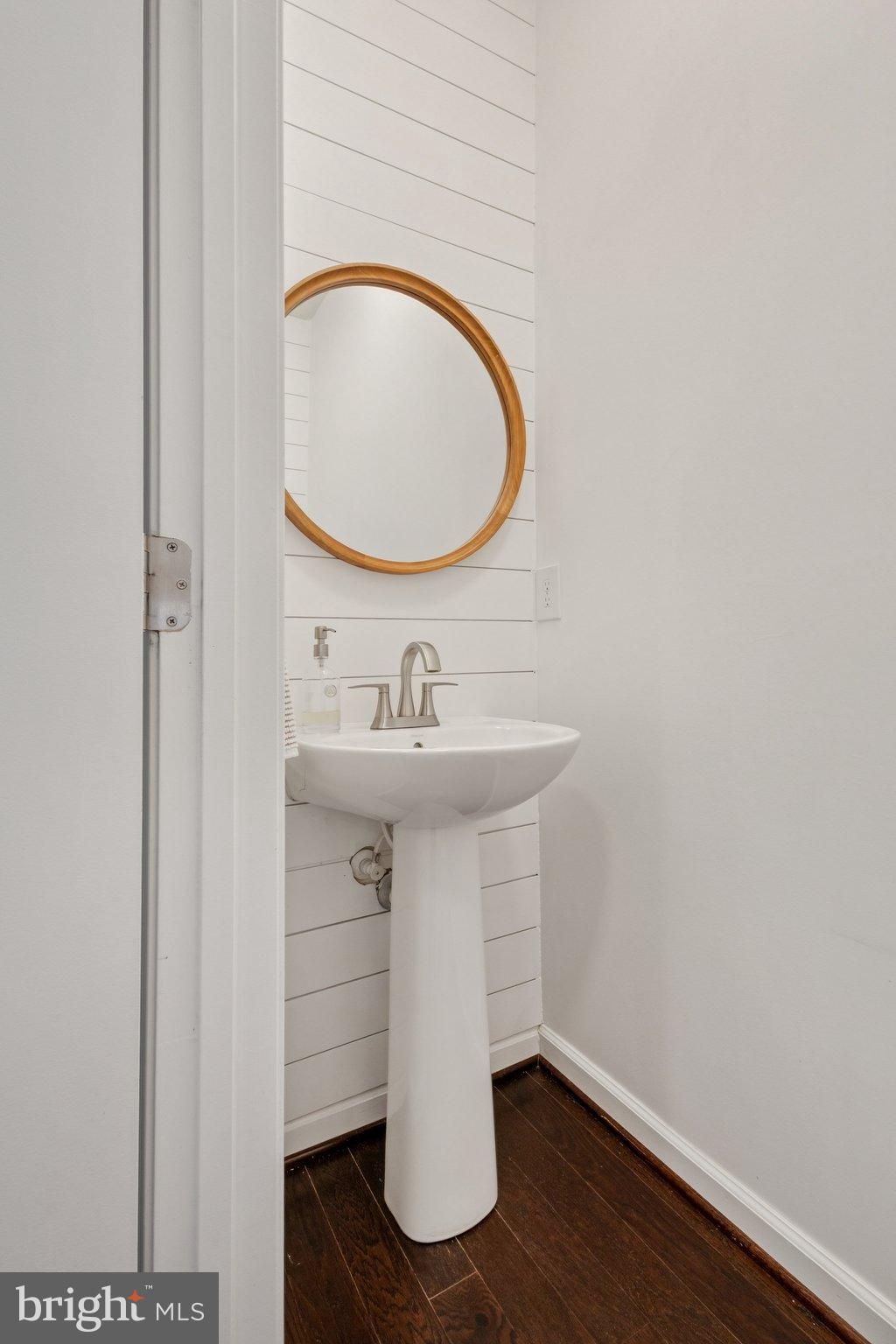 EMBREY MILL - Residential Lease