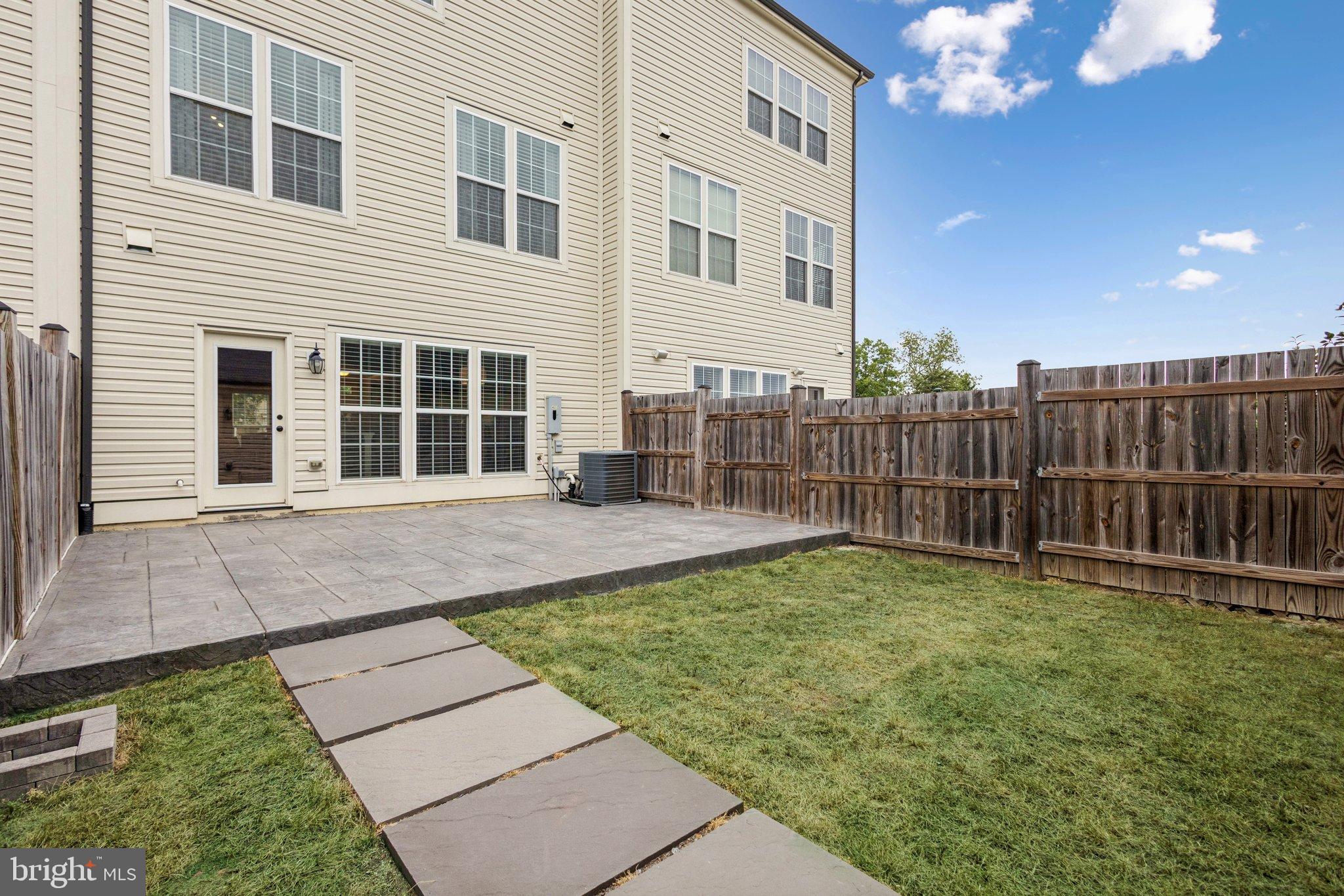 EMBREY MILL - Residential Lease