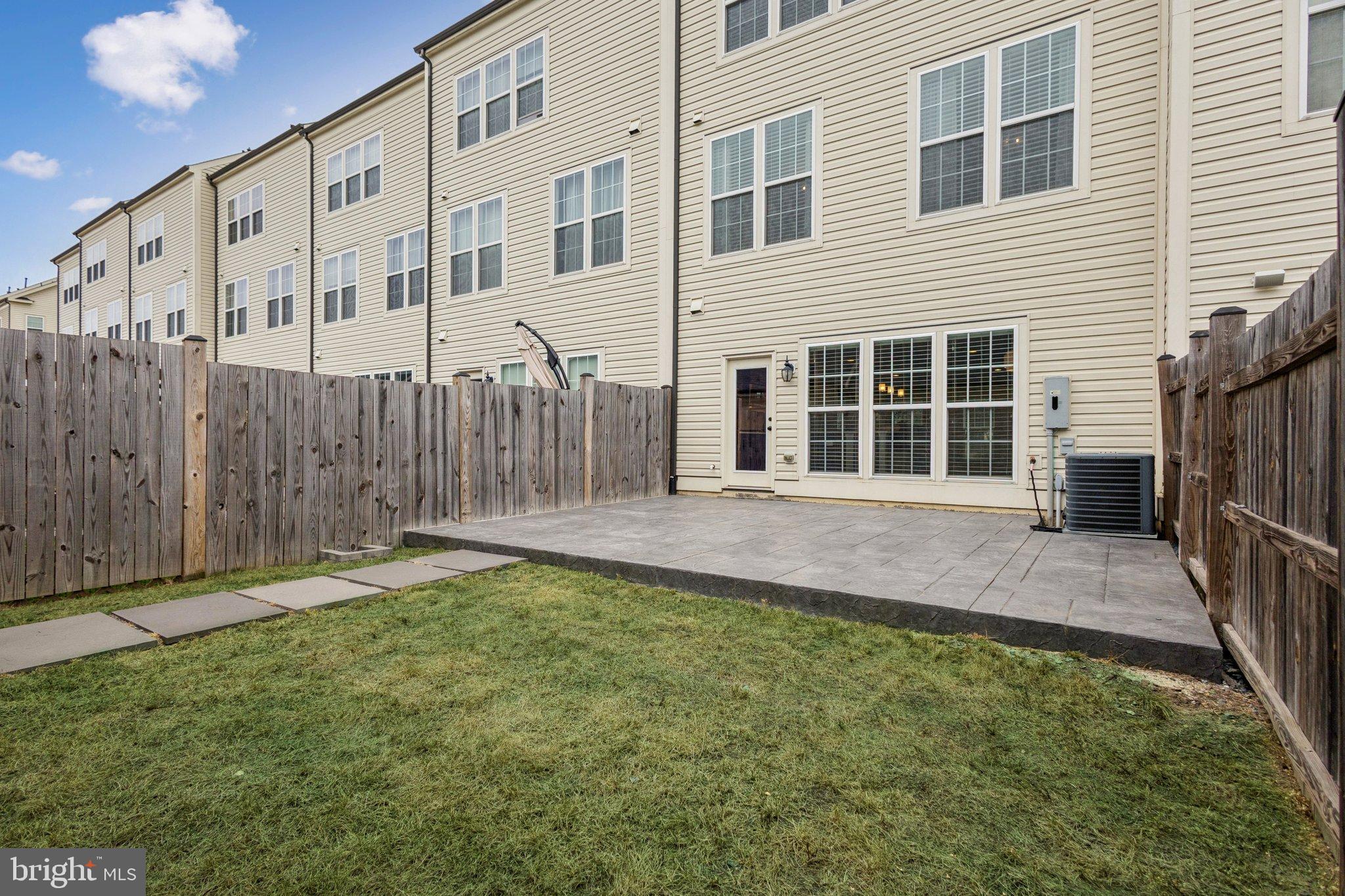 EMBREY MILL - Residential Lease