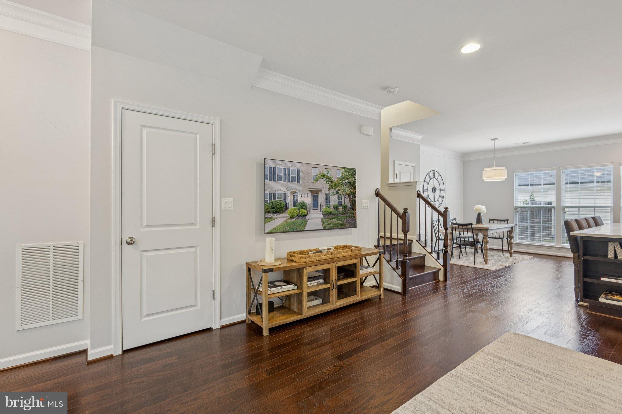 EMBREY MILL - Residential Lease