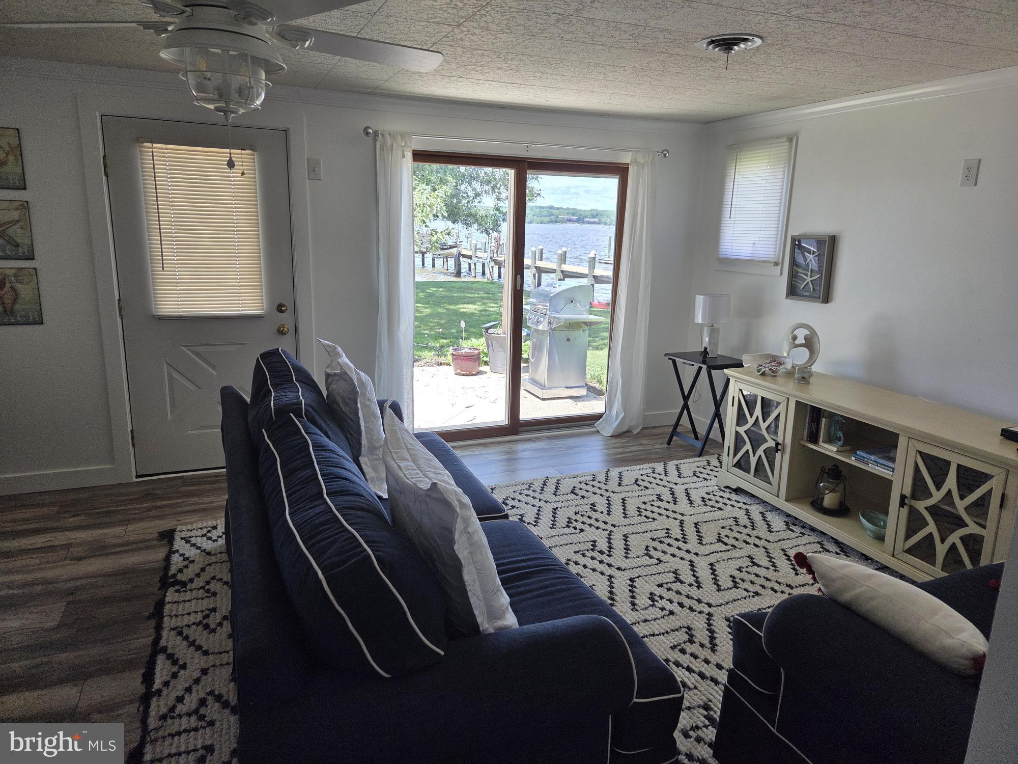 91 SHADY BEACH ROAD W