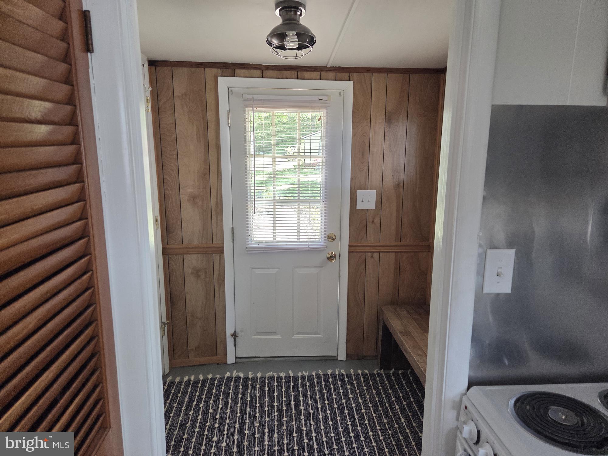 91 SHADY BEACH ROAD W