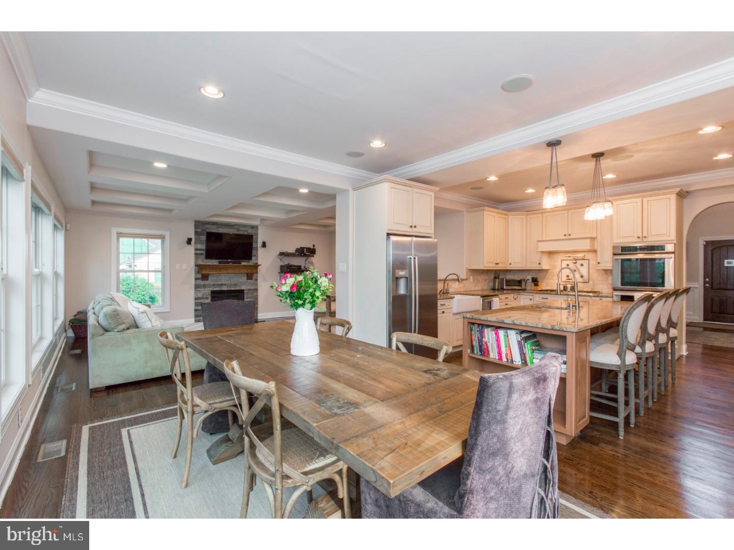 COLONIAL VILLAGE - Residential