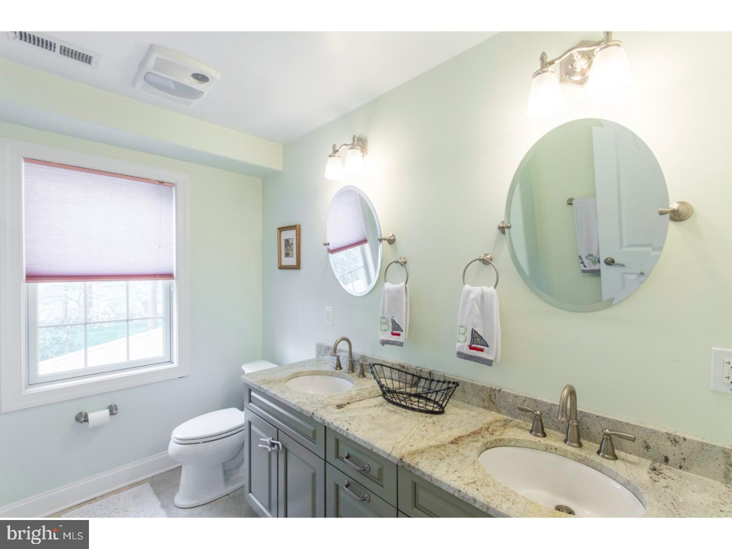 COLONIAL VILLAGE - Residential