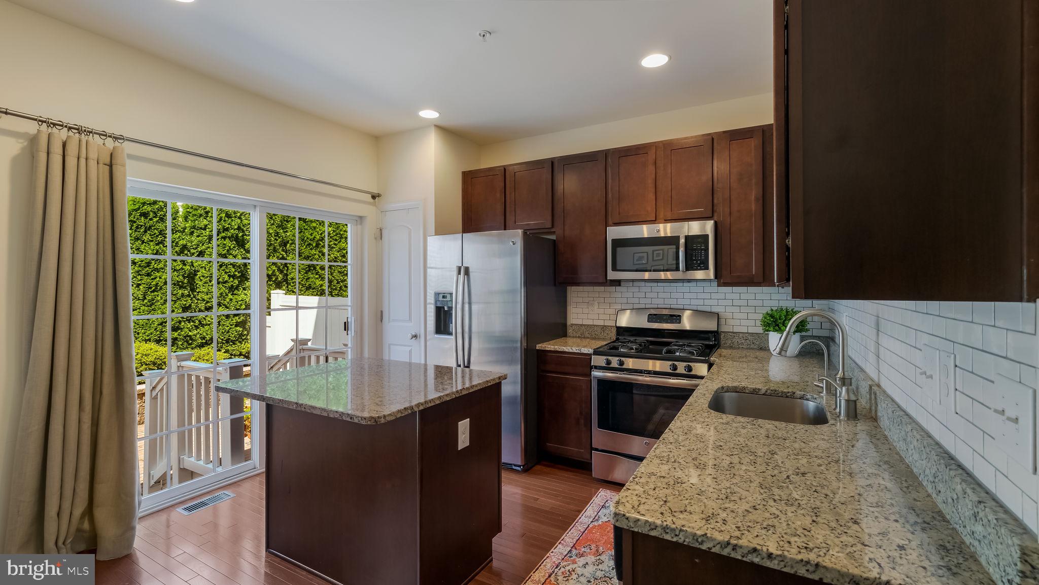 CARRIAGE HILL - Residential