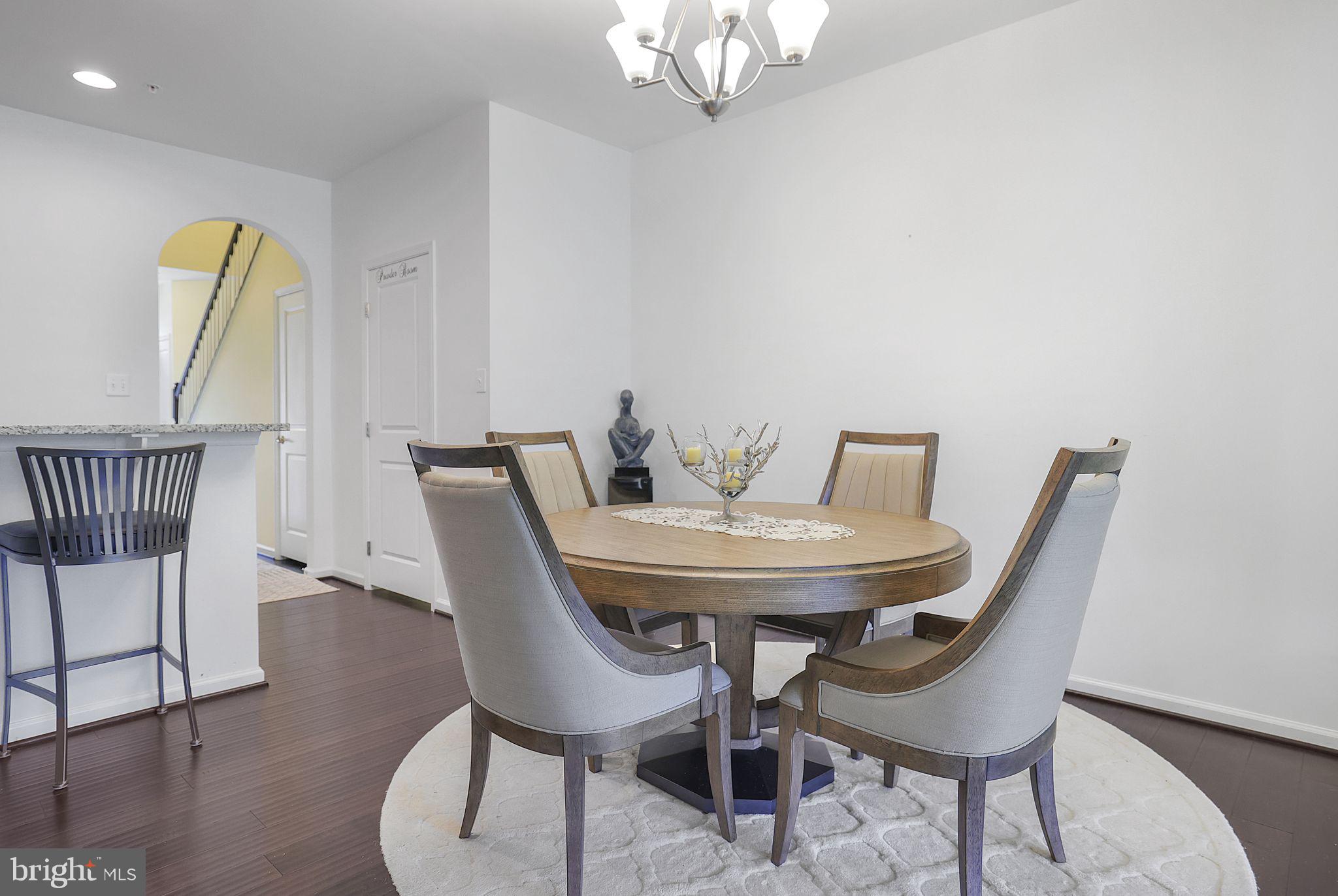 CENTRAL PARKE COLONIAL CHARLES - Residential