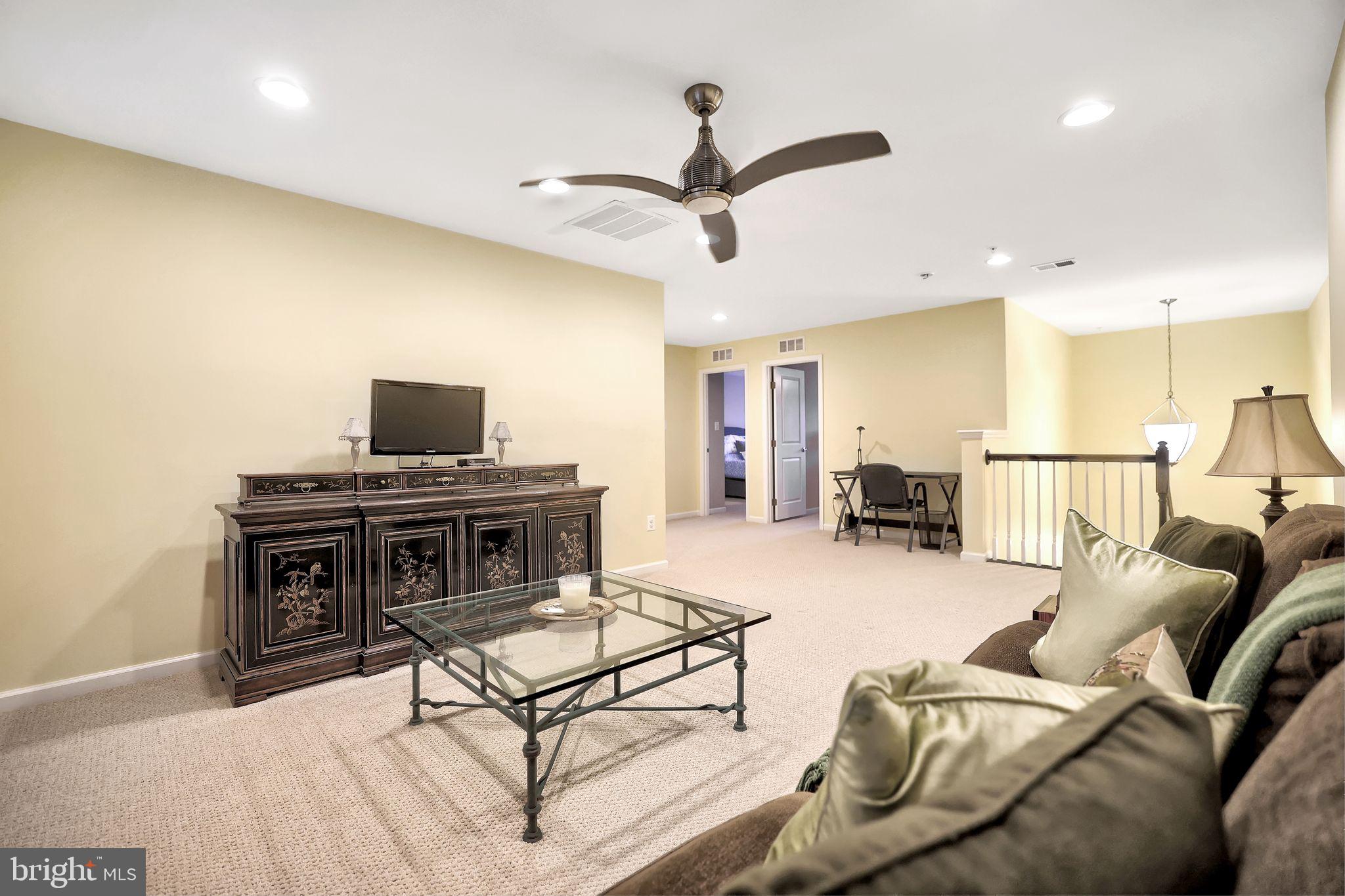 CENTRAL PARKE COLONIAL CHARLES - Residential