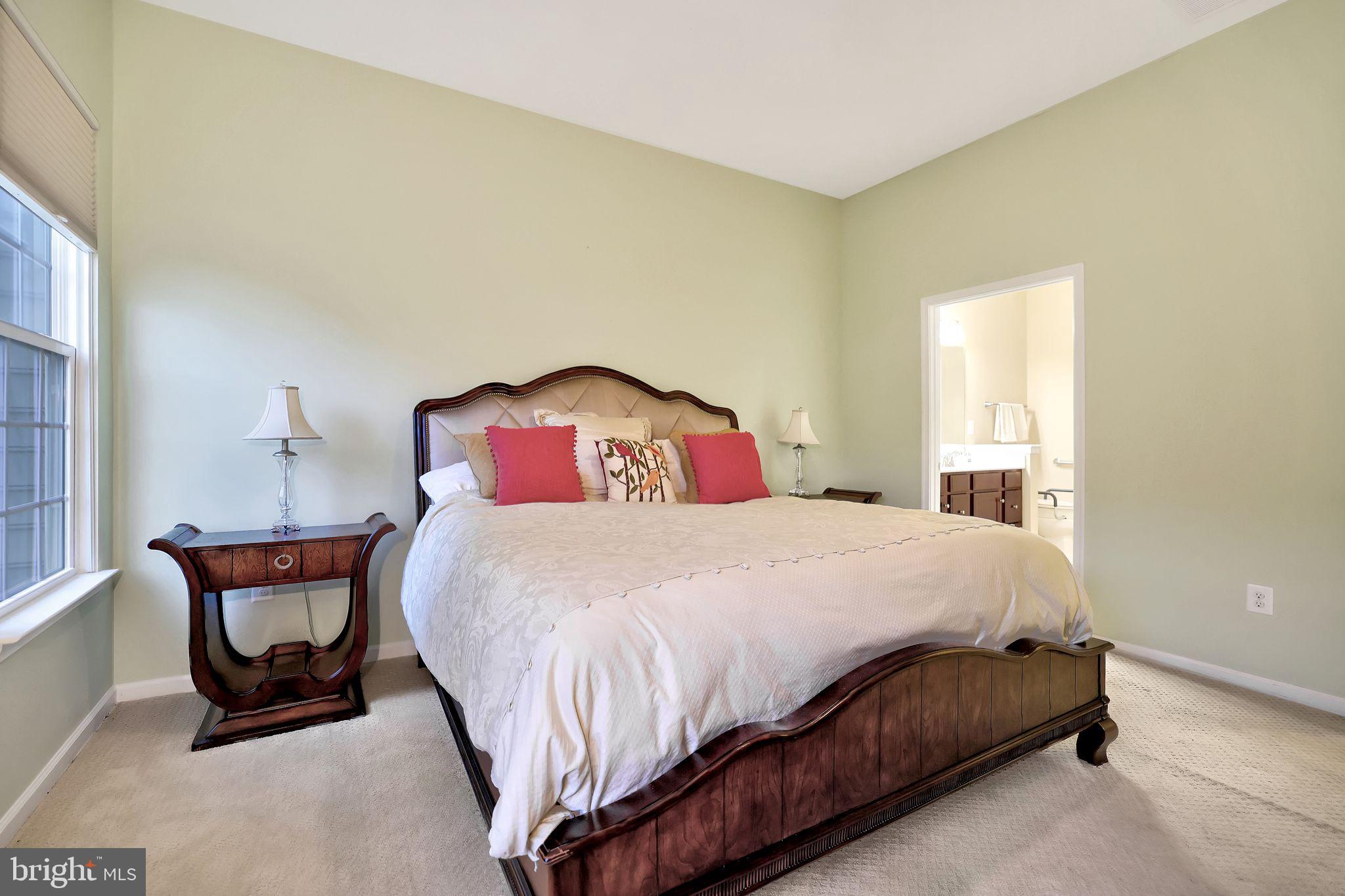 CENTRAL PARKE COLONIAL CHARLES - Residential