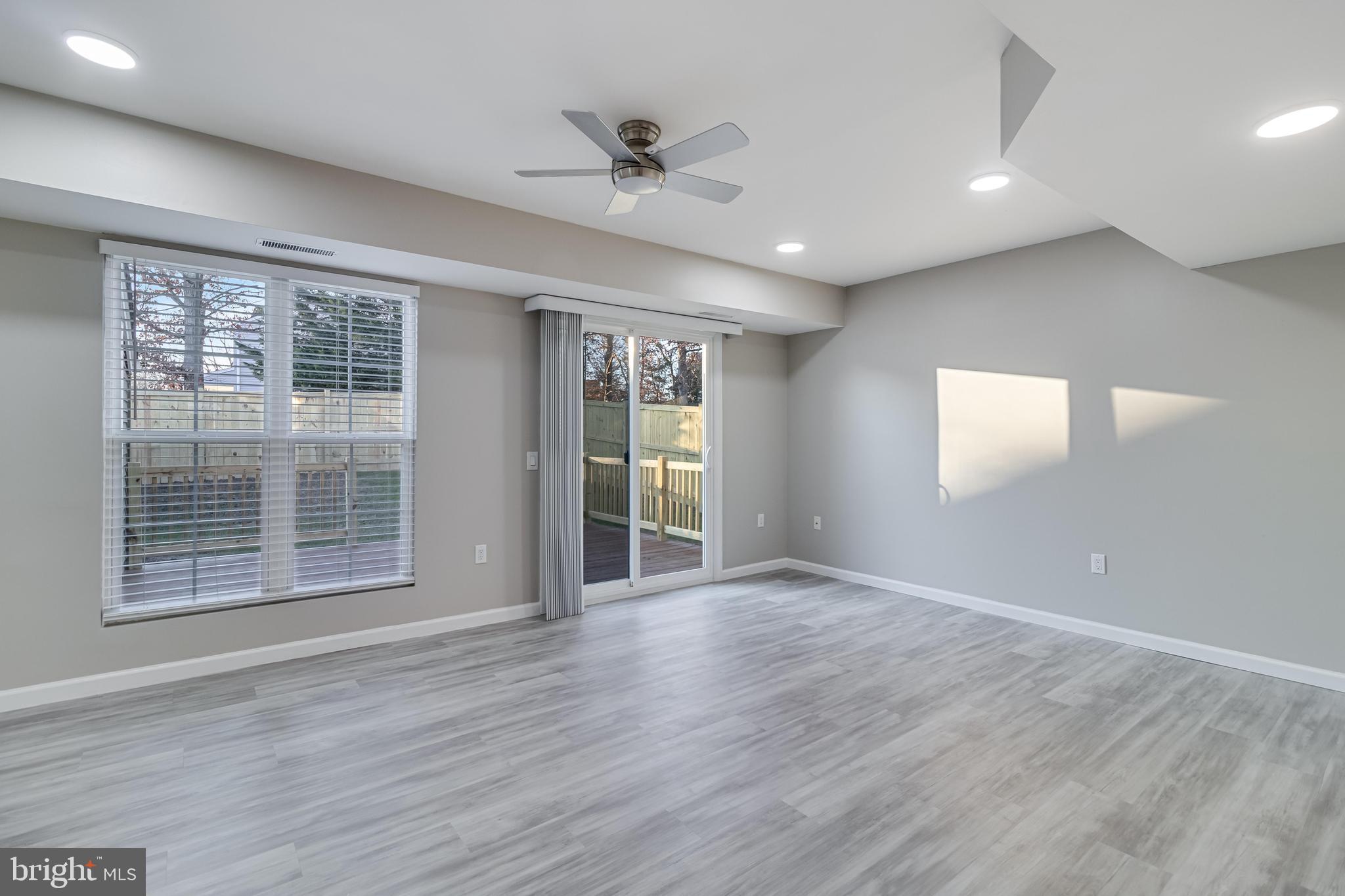 ST CHARLES LANCASTER - Residential Lease