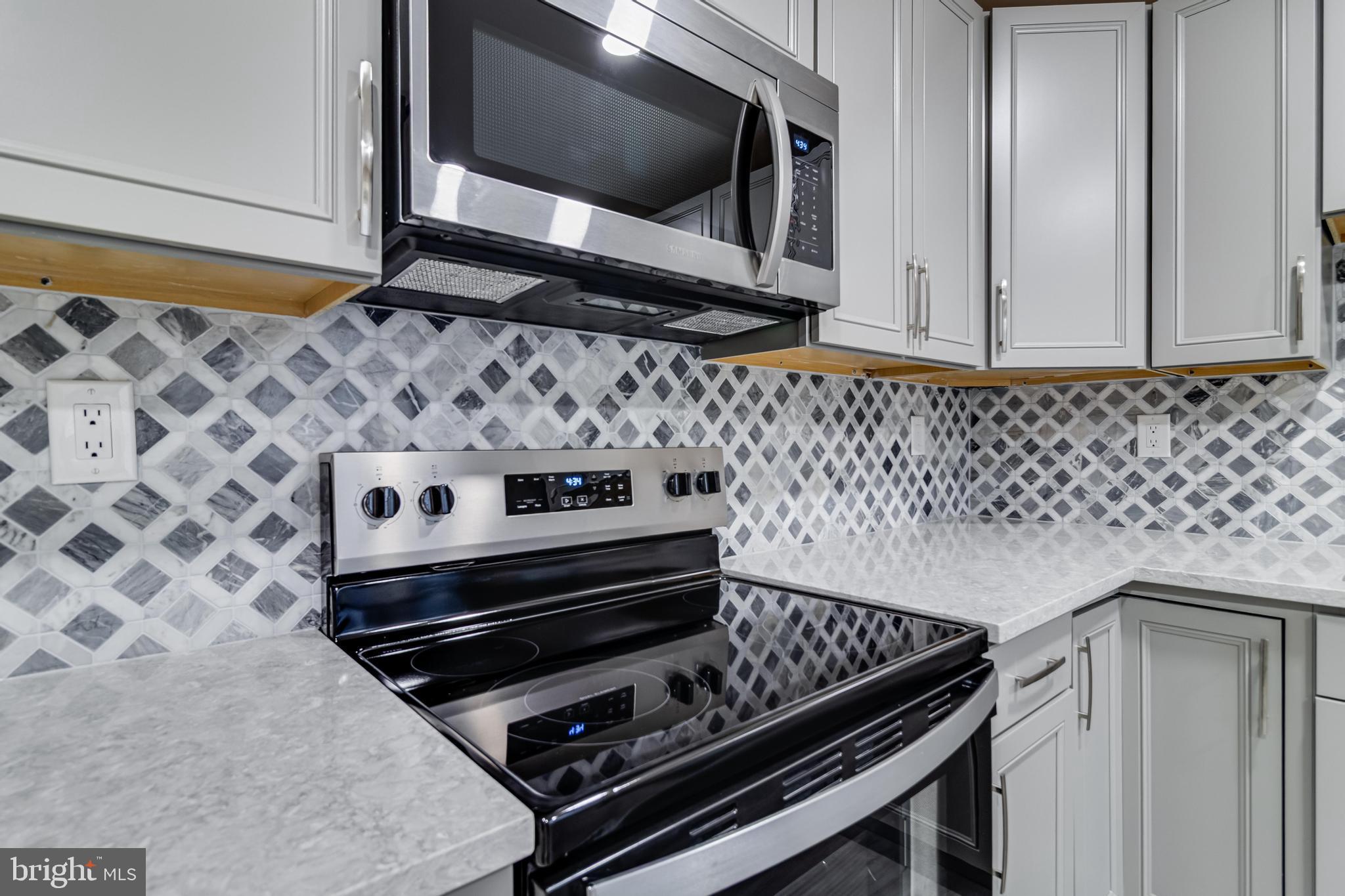 ST CHARLES LANCASTER - Residential Lease