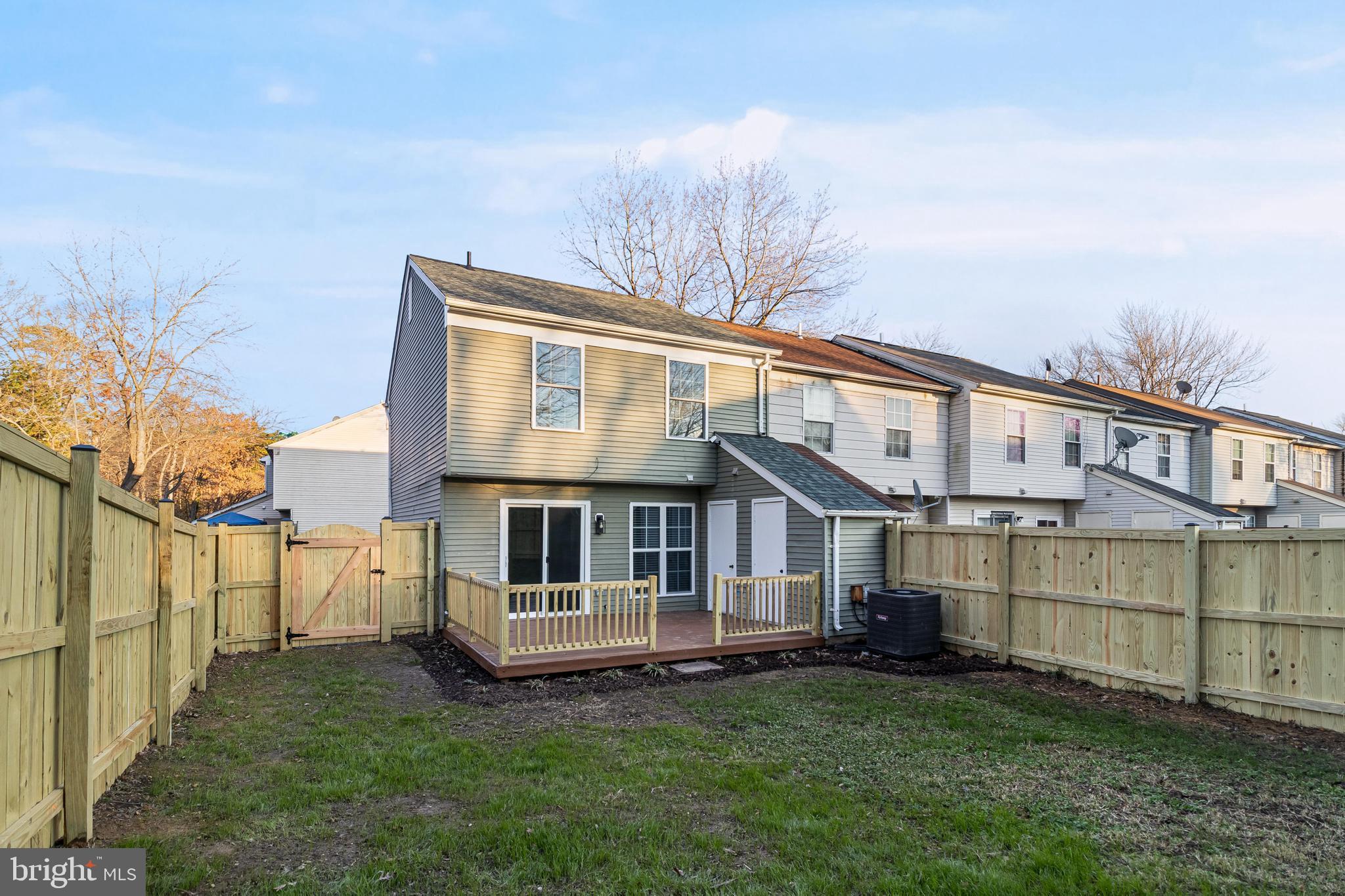 ST CHARLES LANCASTER - Residential Lease