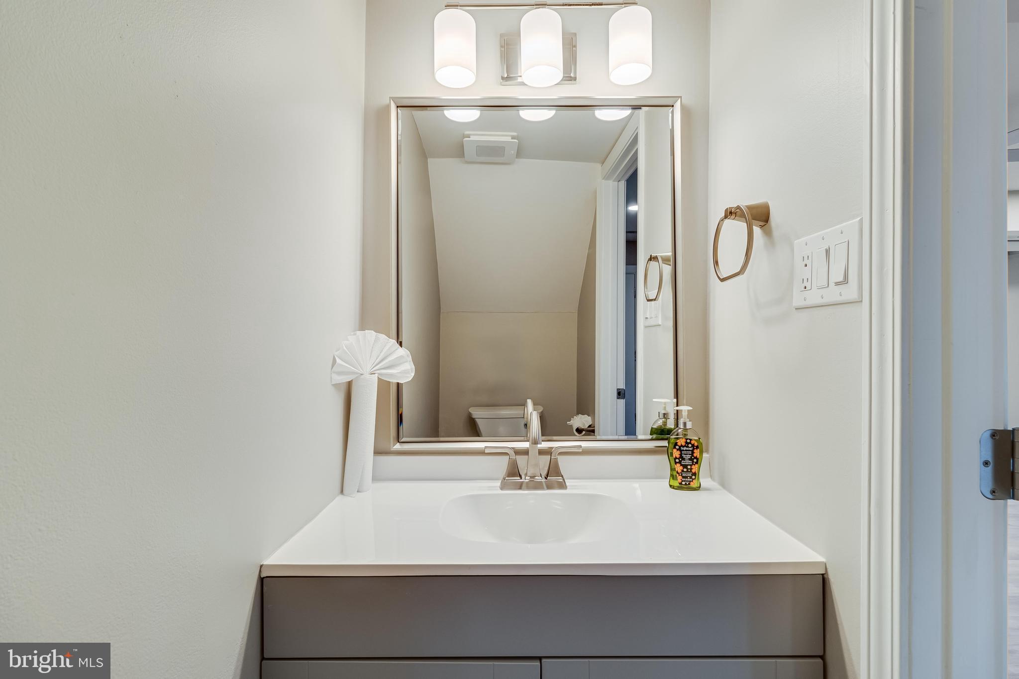 ST CHARLES LANCASTER - Residential Lease