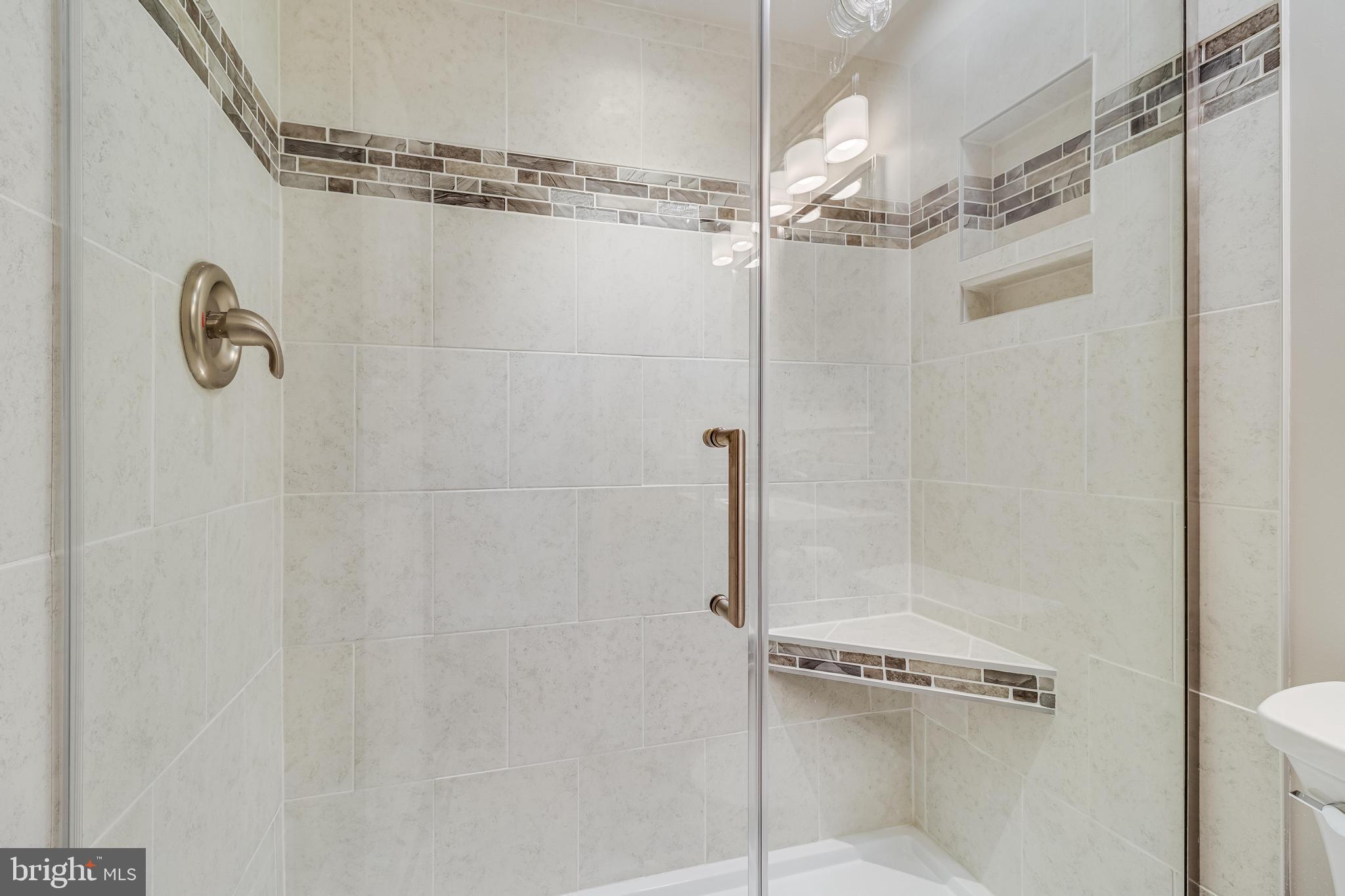 ST CHARLES LANCASTER - Residential Lease