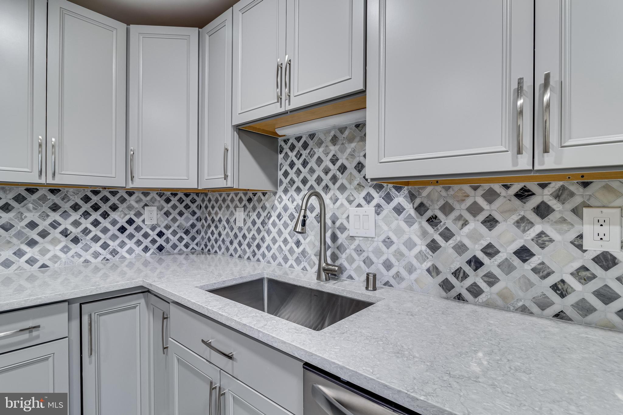 ST CHARLES LANCASTER - Residential Lease