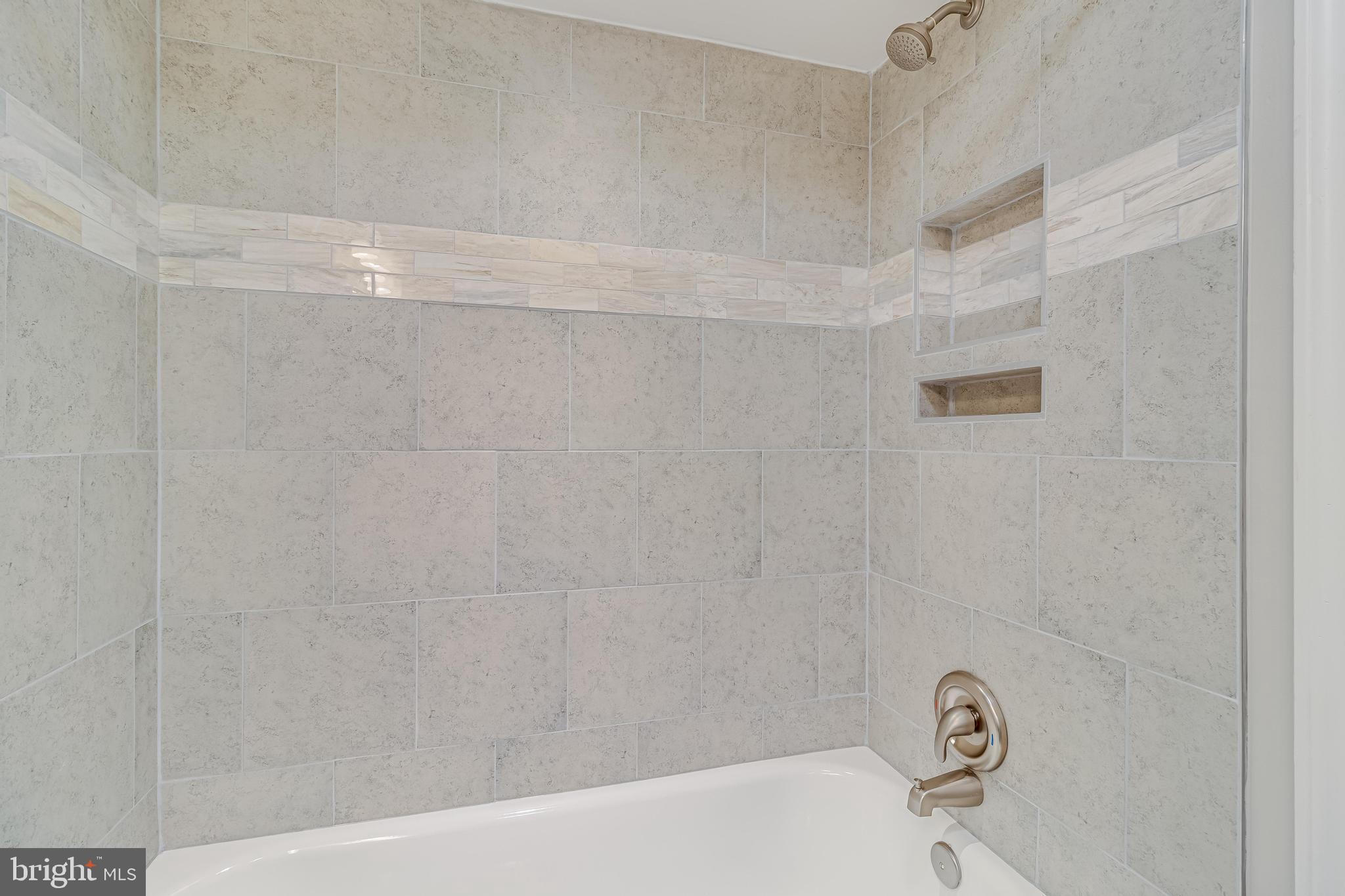 ST CHARLES LANCASTER - Residential Lease