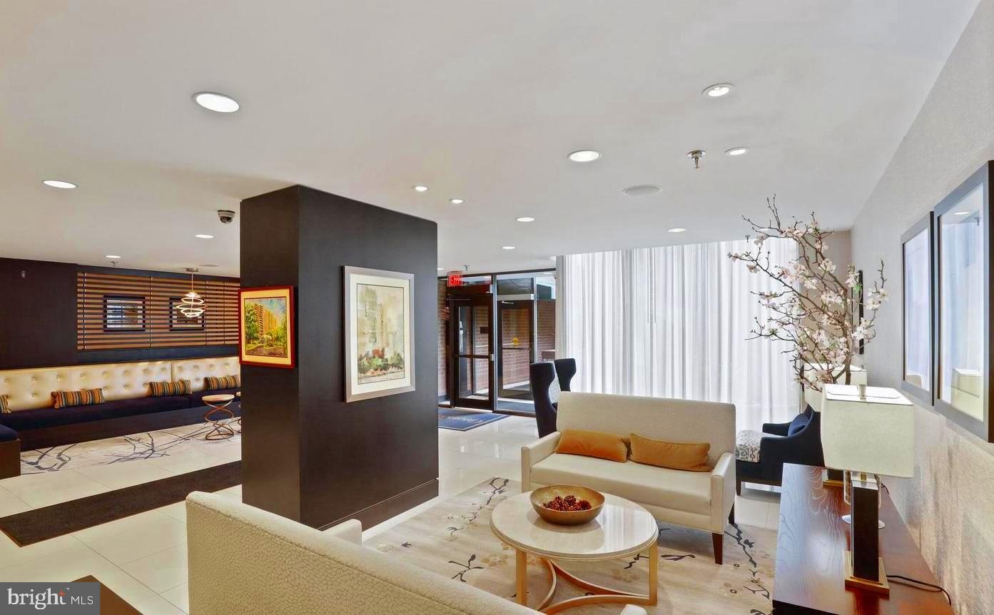 CHELSEA TOWERS - Residential