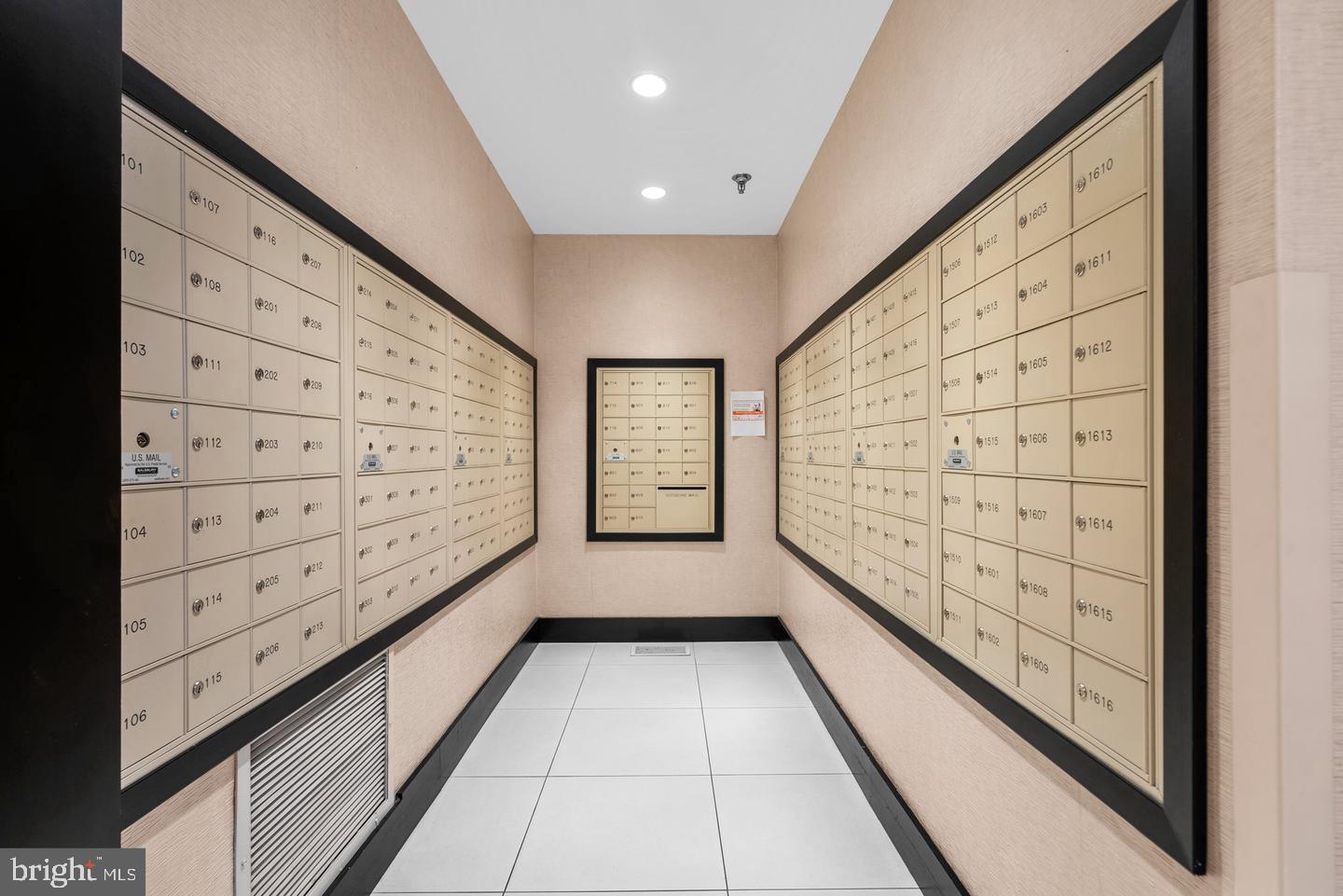 CHELSEA TOWERS - Residential