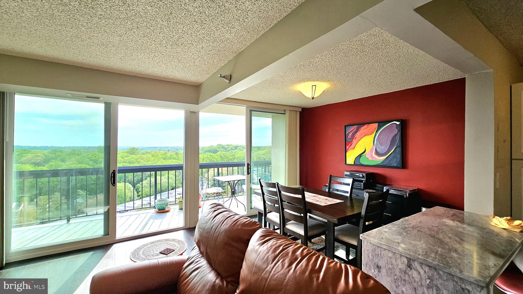 CHELSEA TOWERS - Residential