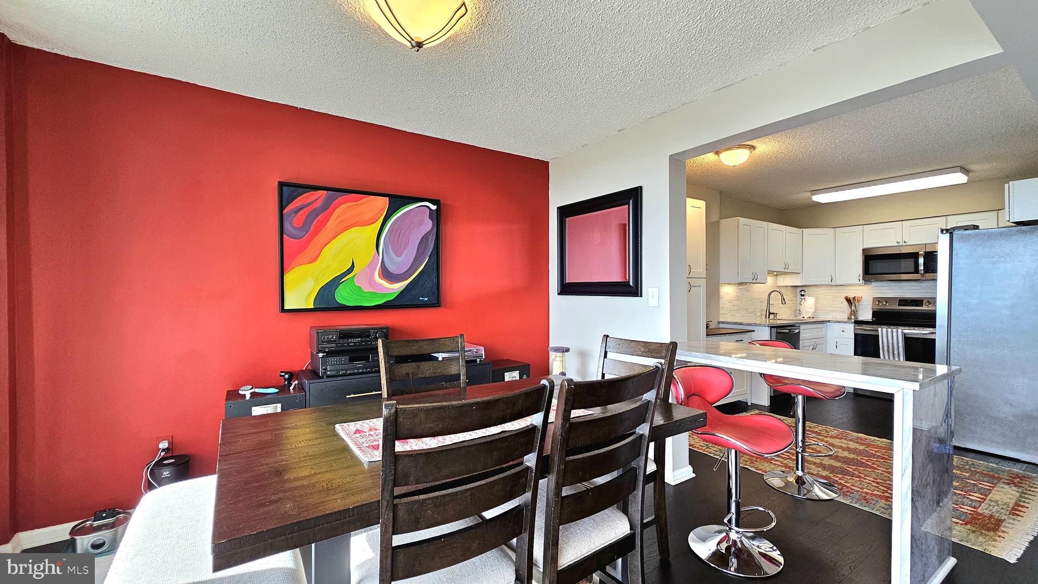 CHELSEA TOWERS - Residential