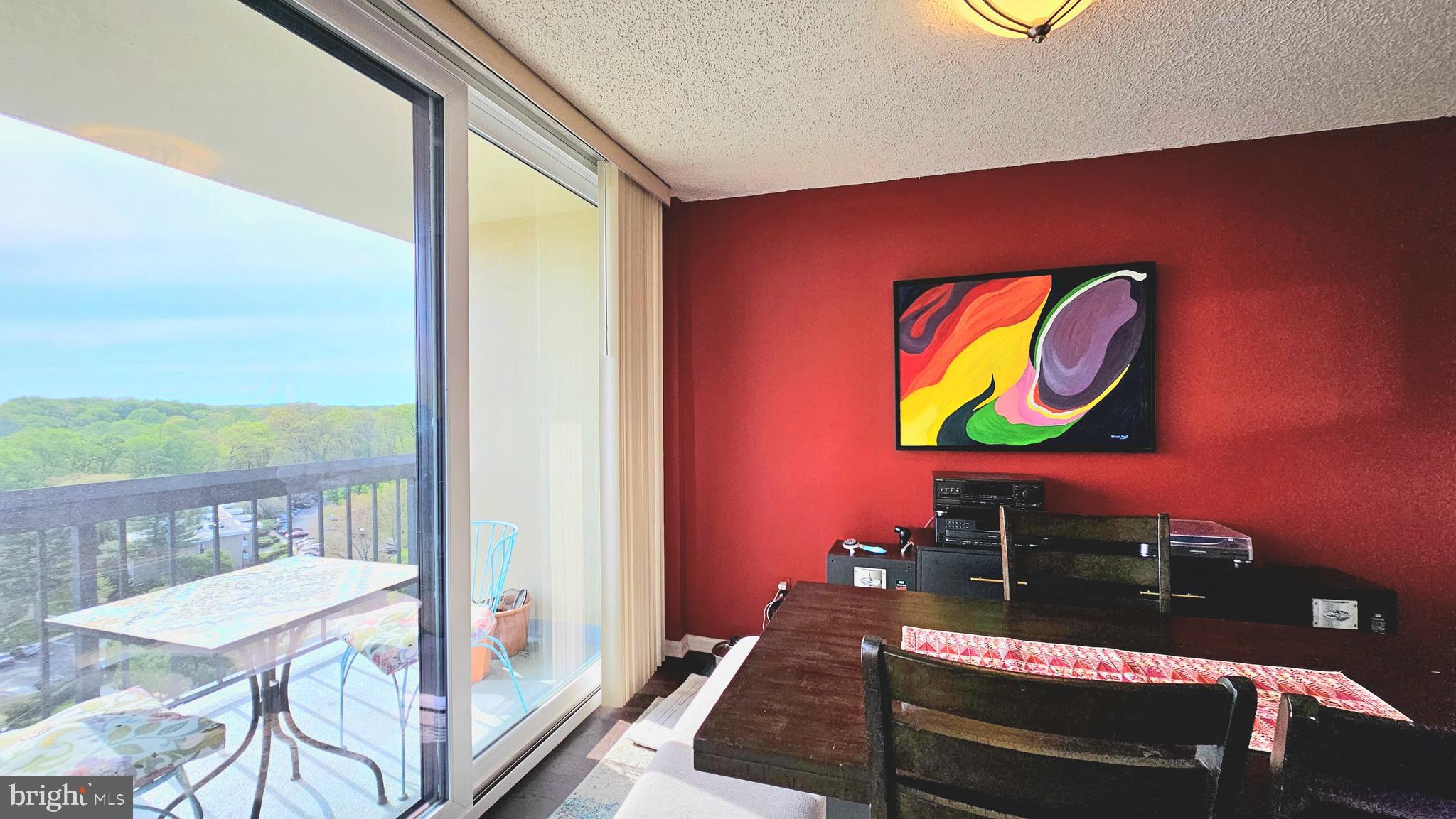 CHELSEA TOWERS - Residential