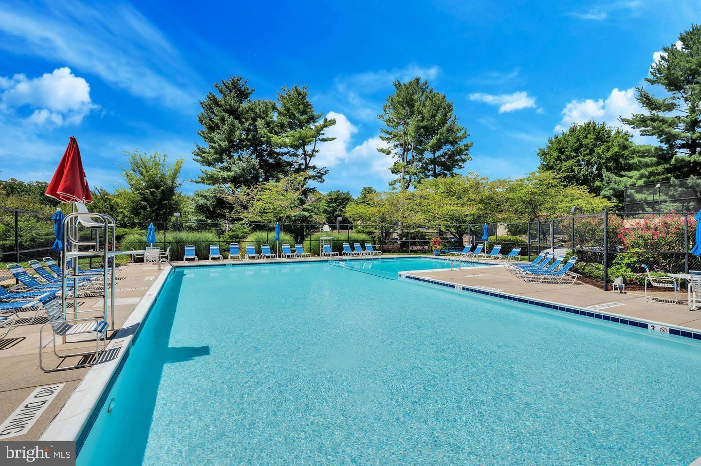 CHELSEA TOWERS - Residential