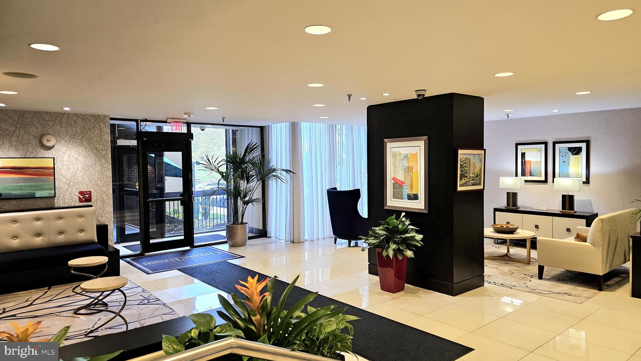 CHELSEA TOWERS - Residential