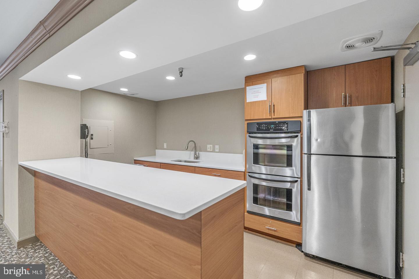 CHELSEA TOWERS - Residential