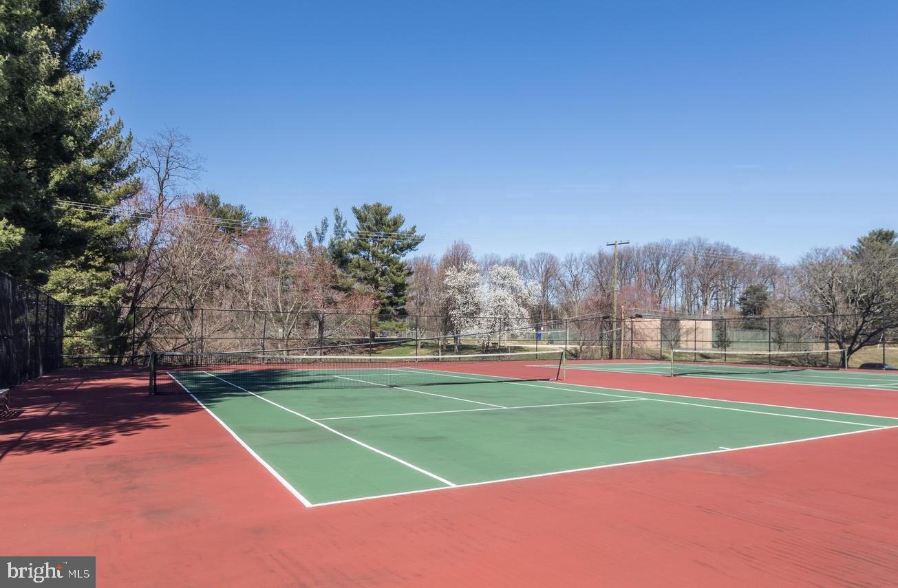 CHELSEA TOWERS - Residential