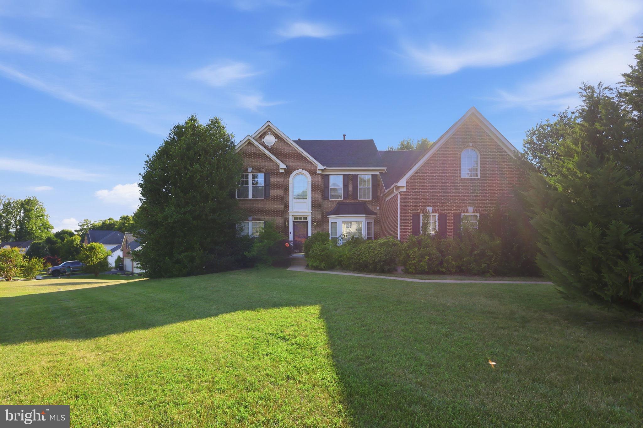 1595 HERON WAY