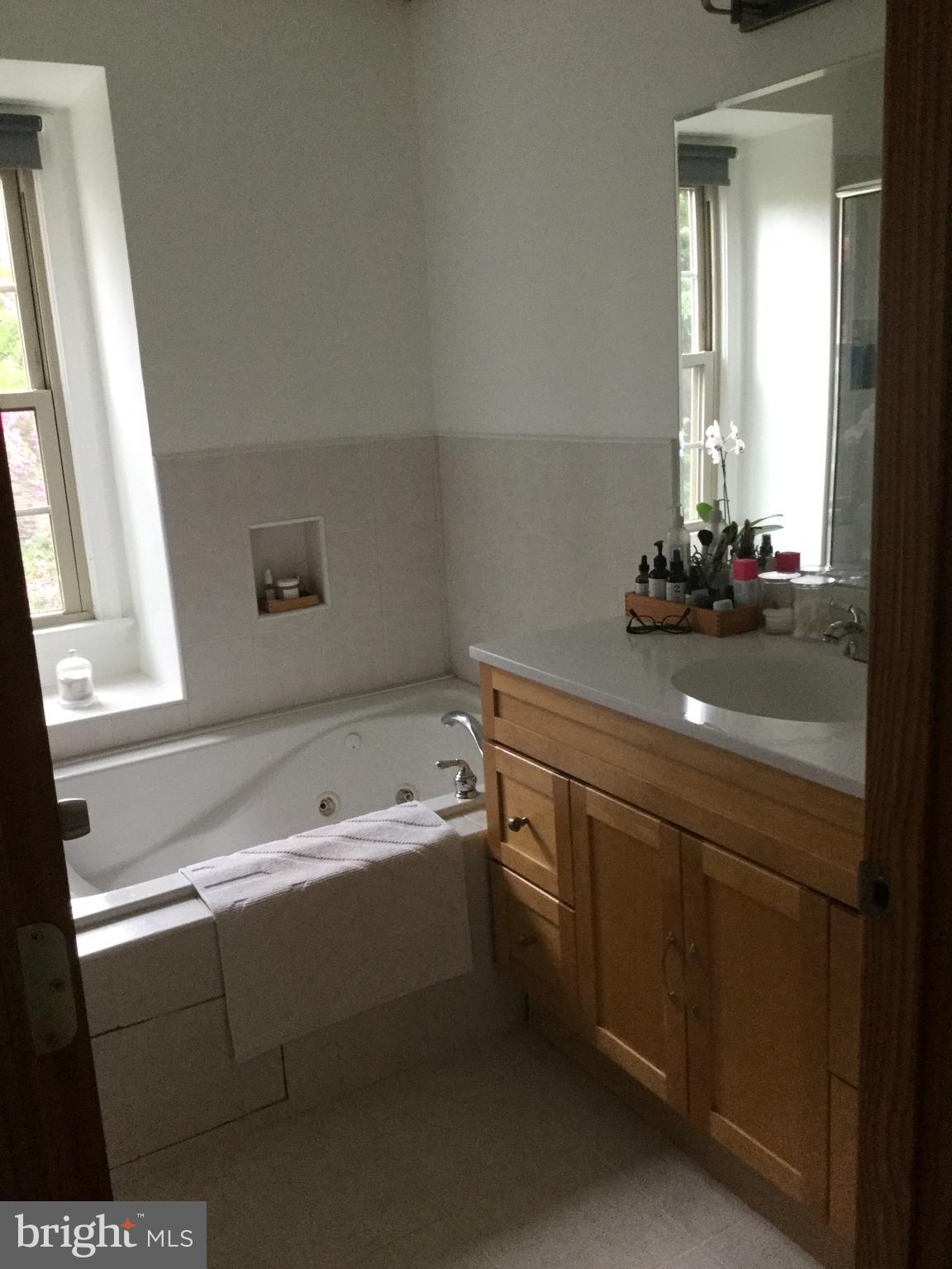 OLD GEORGETOWN VILLAGE - Residential Lease