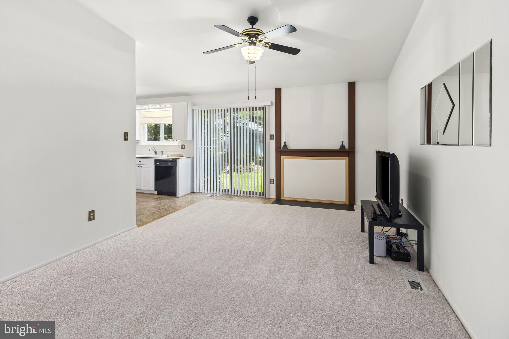 FOX MILL ESTATES - Residential