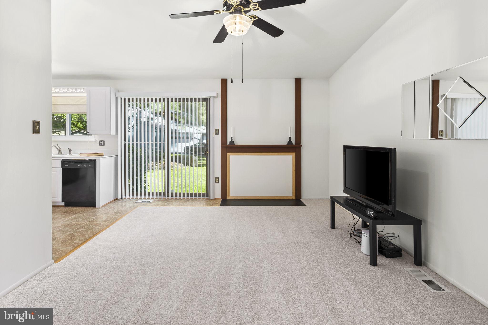 FOX MILL ESTATES - Residential