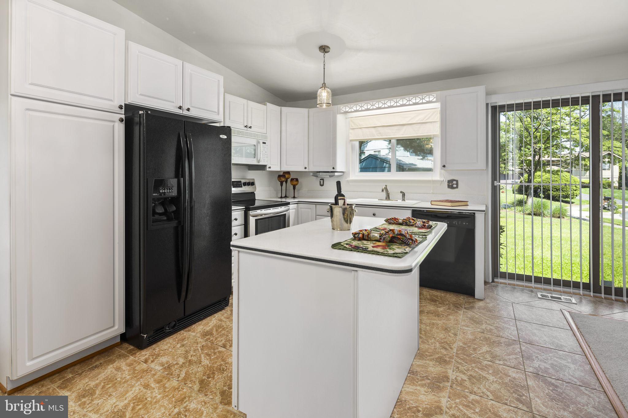 FOX MILL ESTATES - Residential