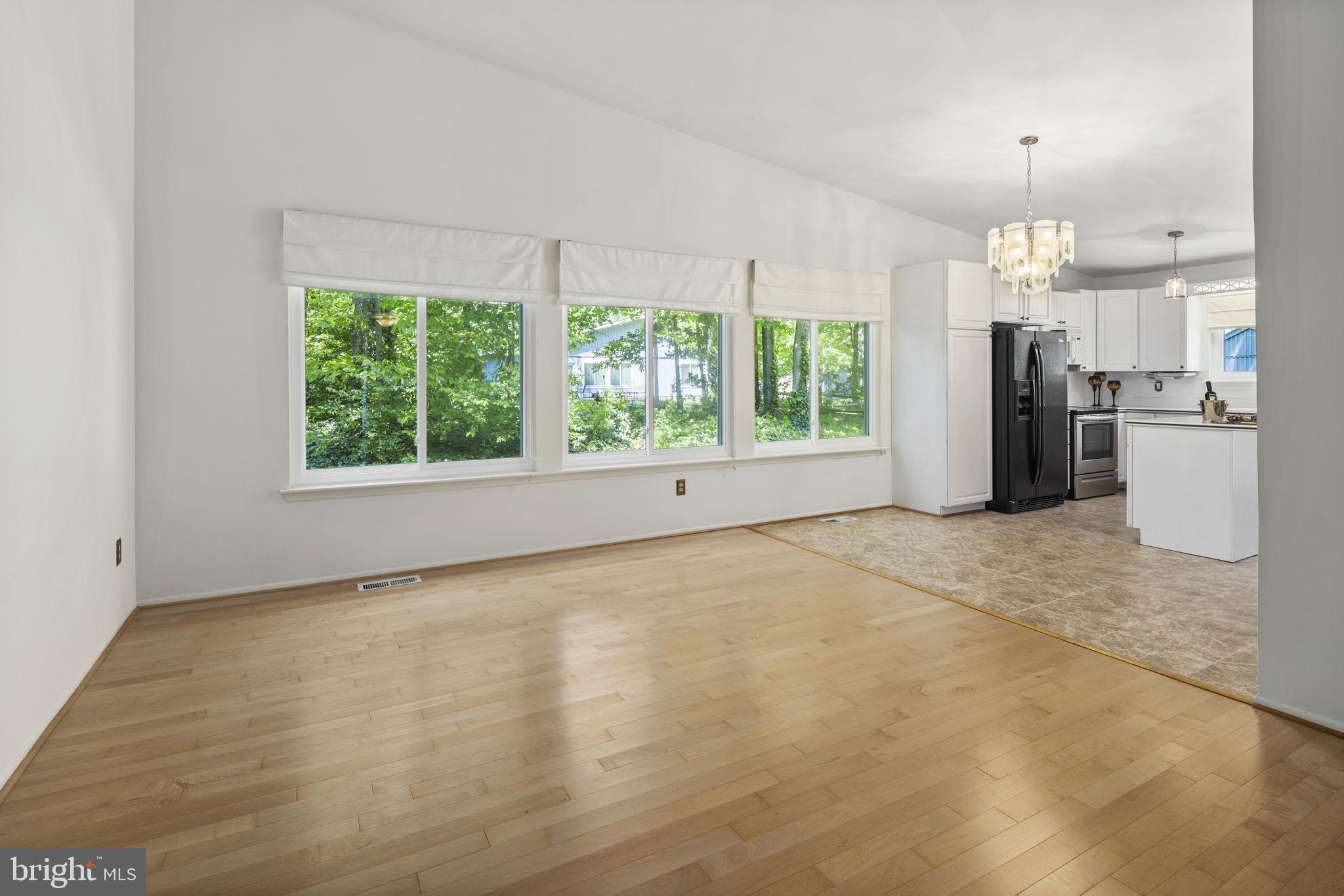 FOX MILL ESTATES - Residential