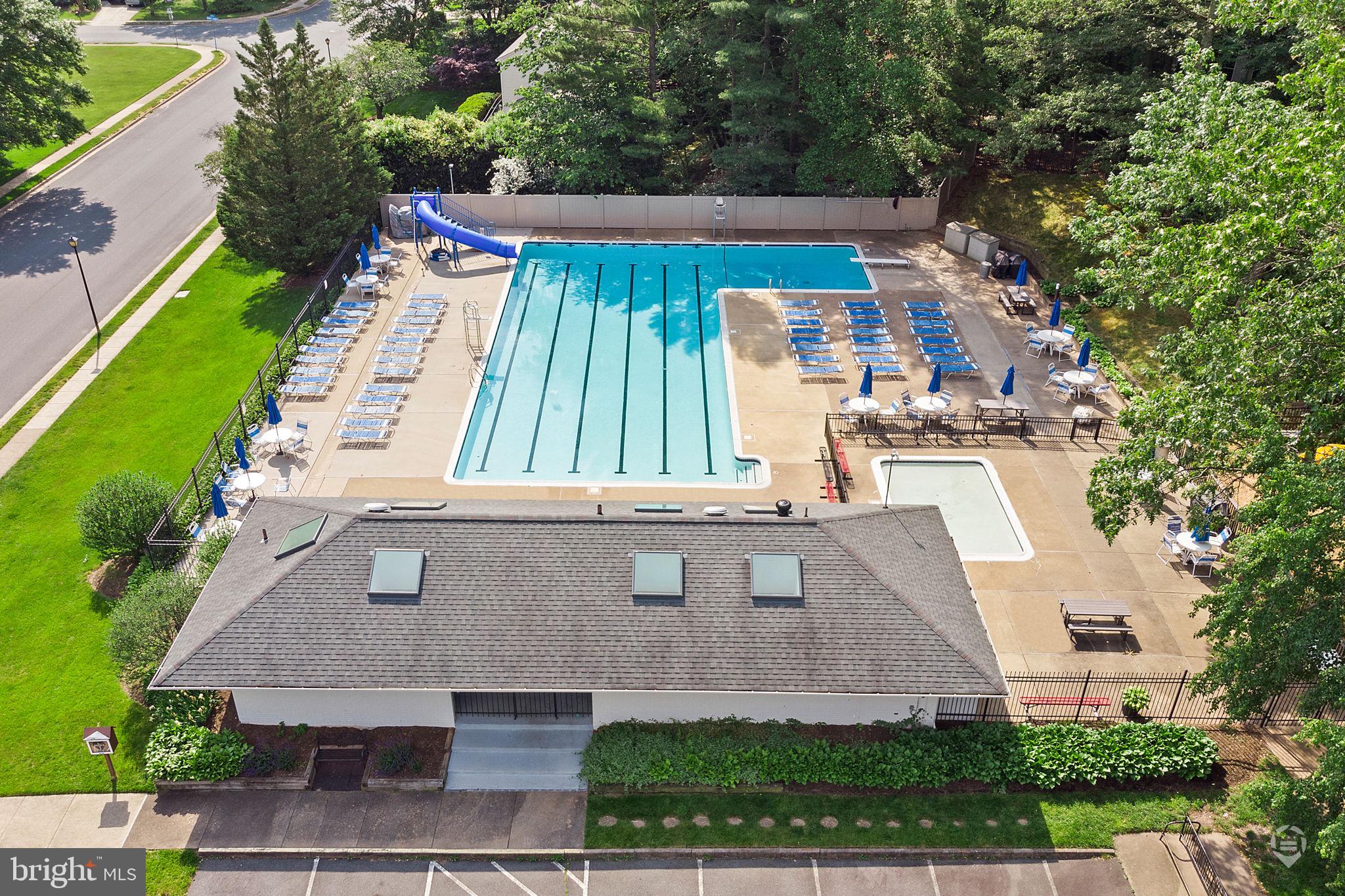 FOX MILL ESTATES - Residential