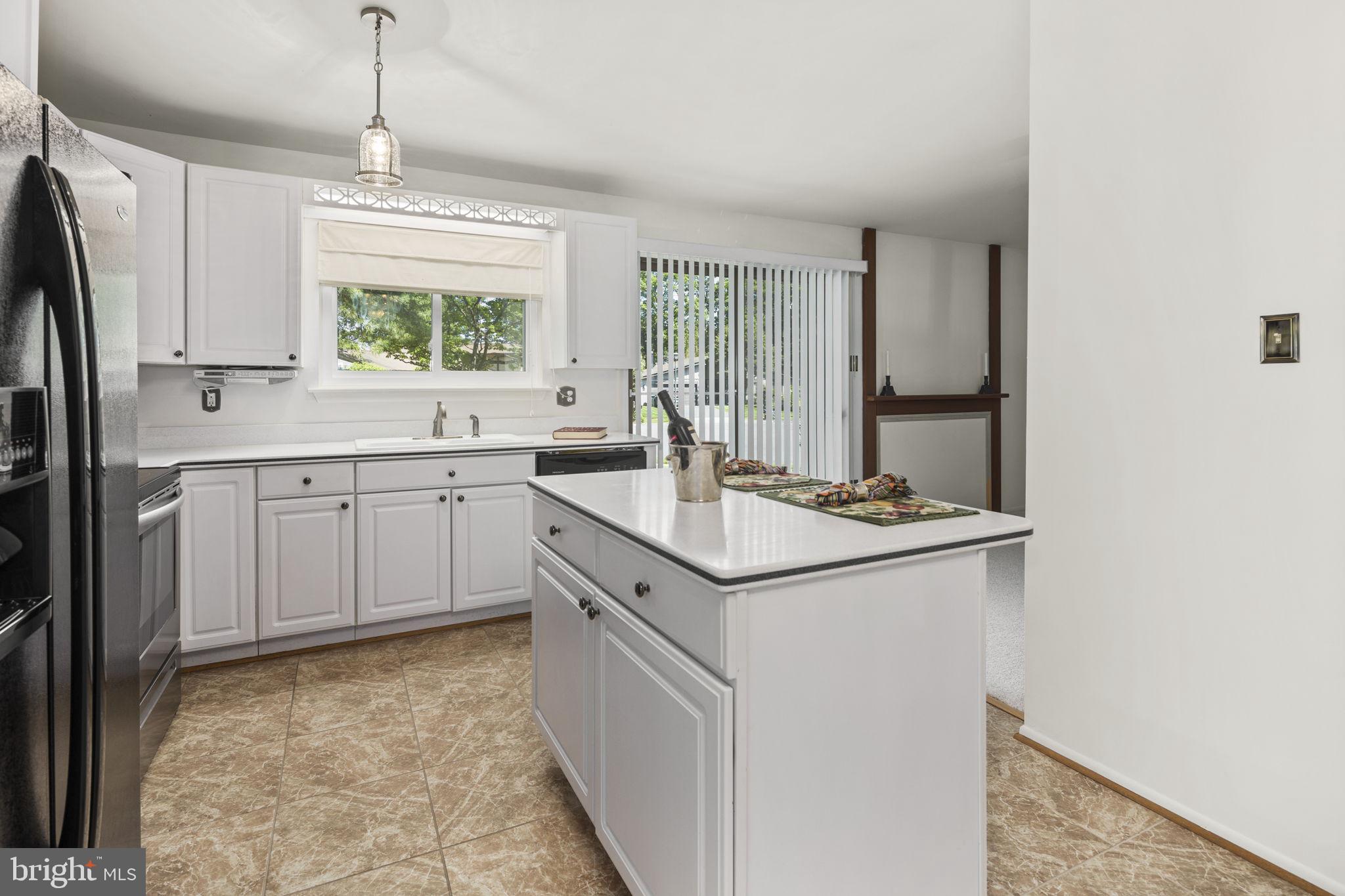 FOX MILL ESTATES - Residential