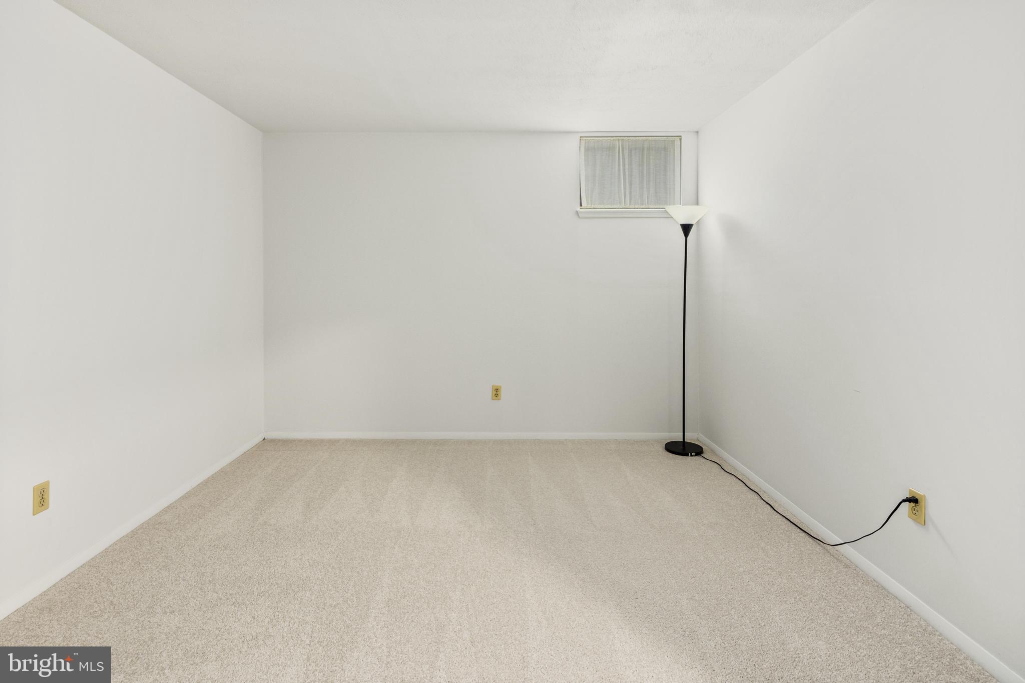 FOX MILL ESTATES - Residential