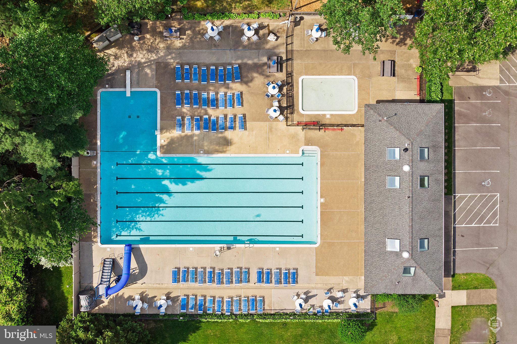 FOX MILL ESTATES - Residential