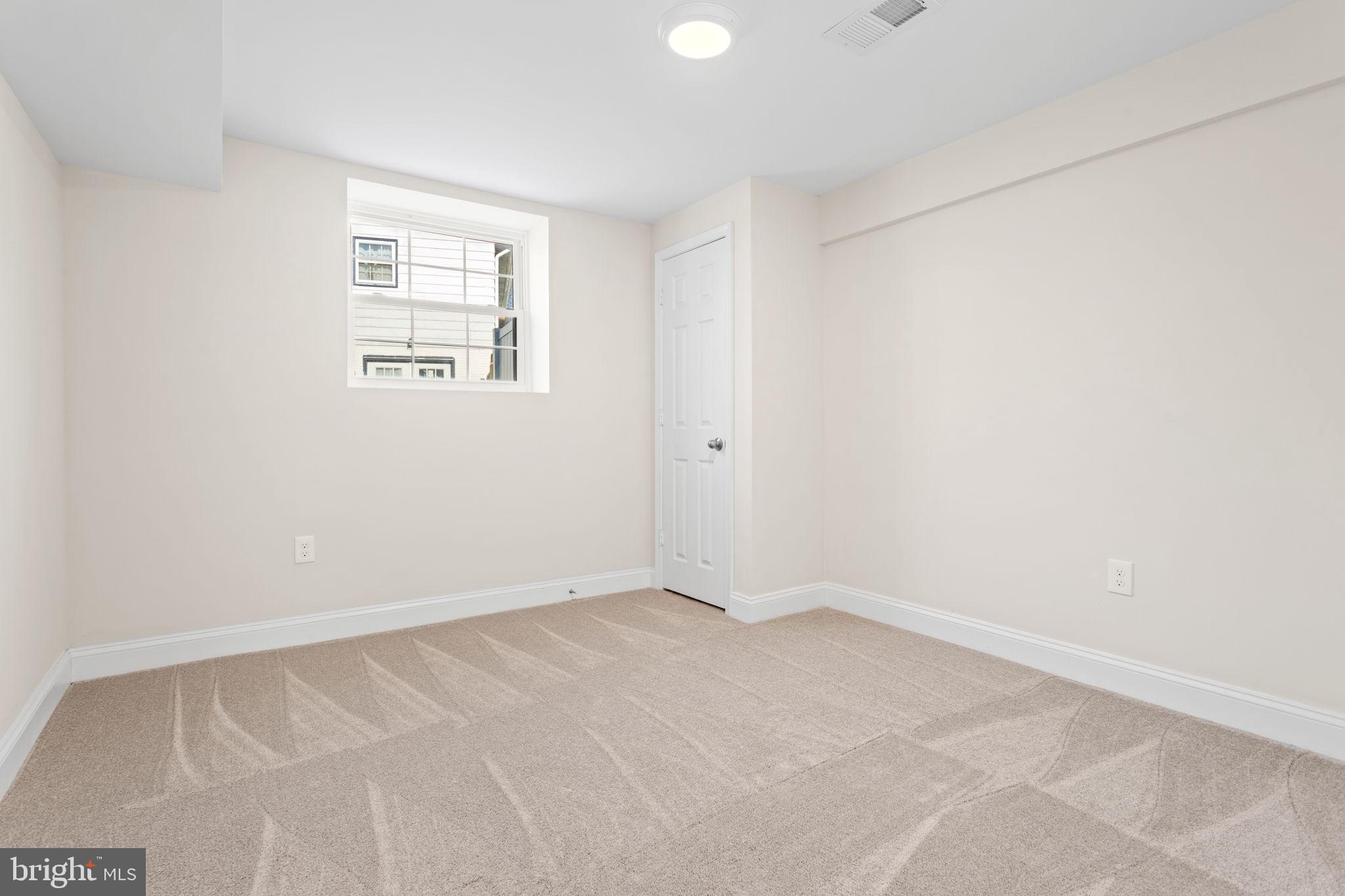 POINT OF ROCKS ESTATES - Residential