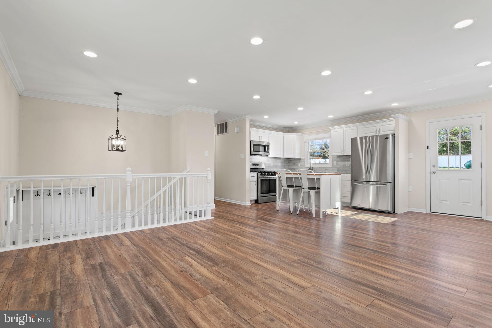 POINT OF ROCKS ESTATES - Residential