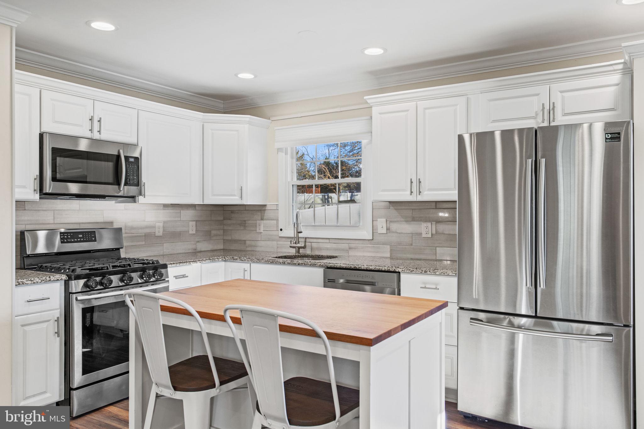 POINT OF ROCKS ESTATES - Residential