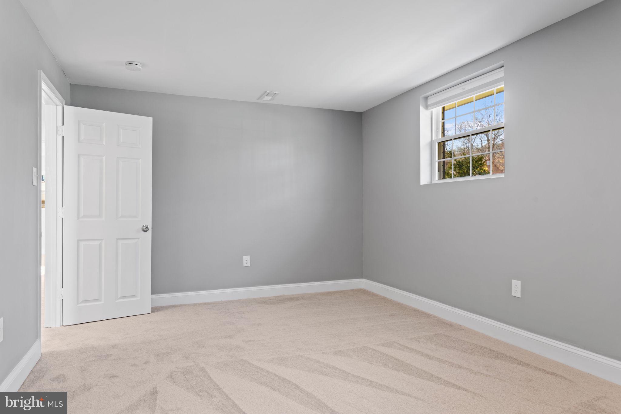 POINT OF ROCKS ESTATES - Residential