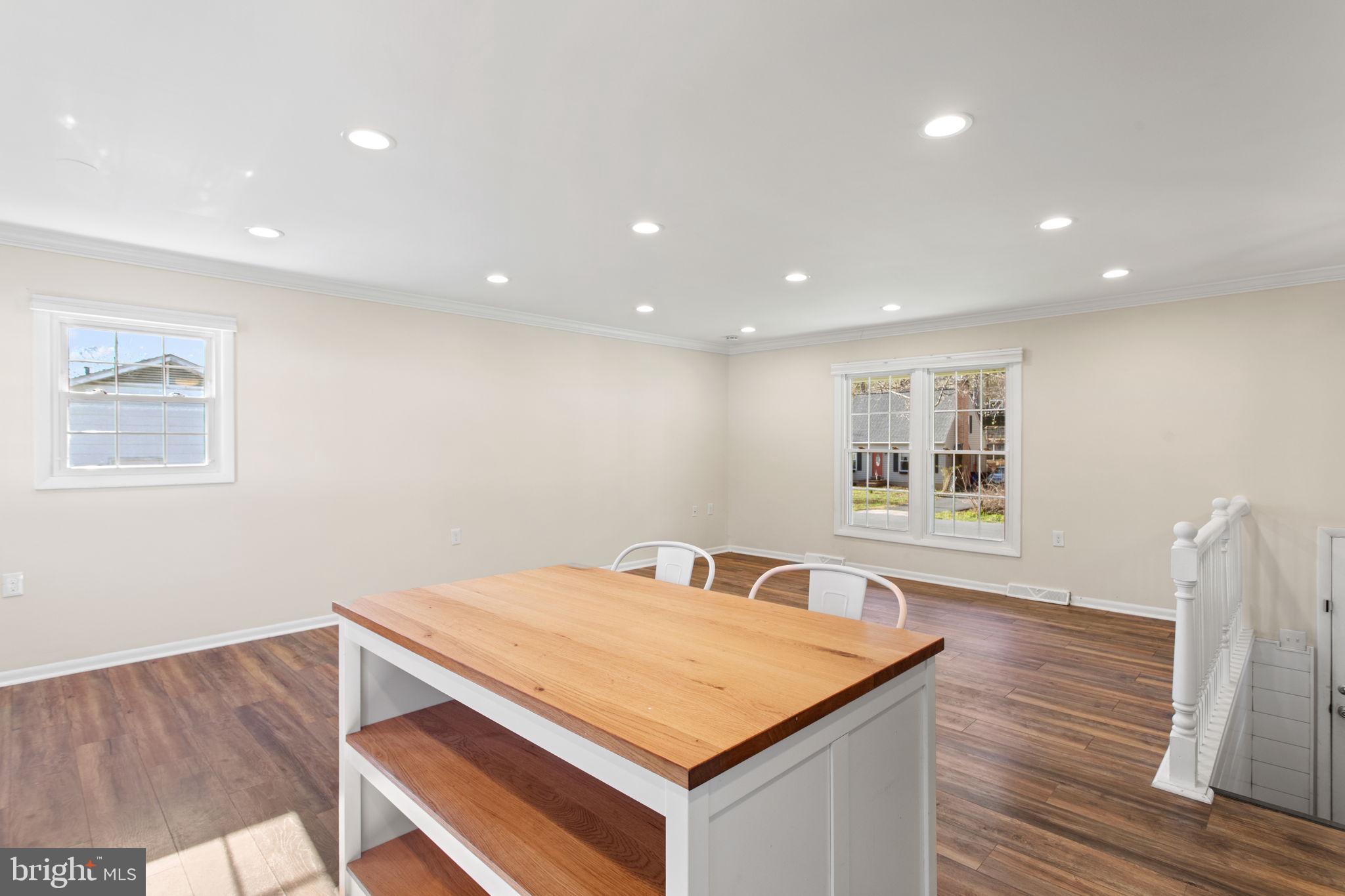 POINT OF ROCKS ESTATES - Residential