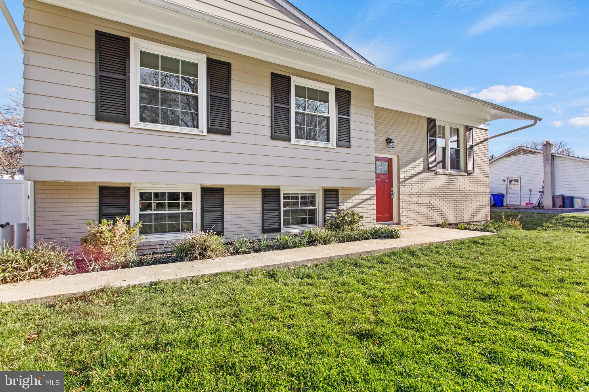 POINT OF ROCKS ESTATES - Residential