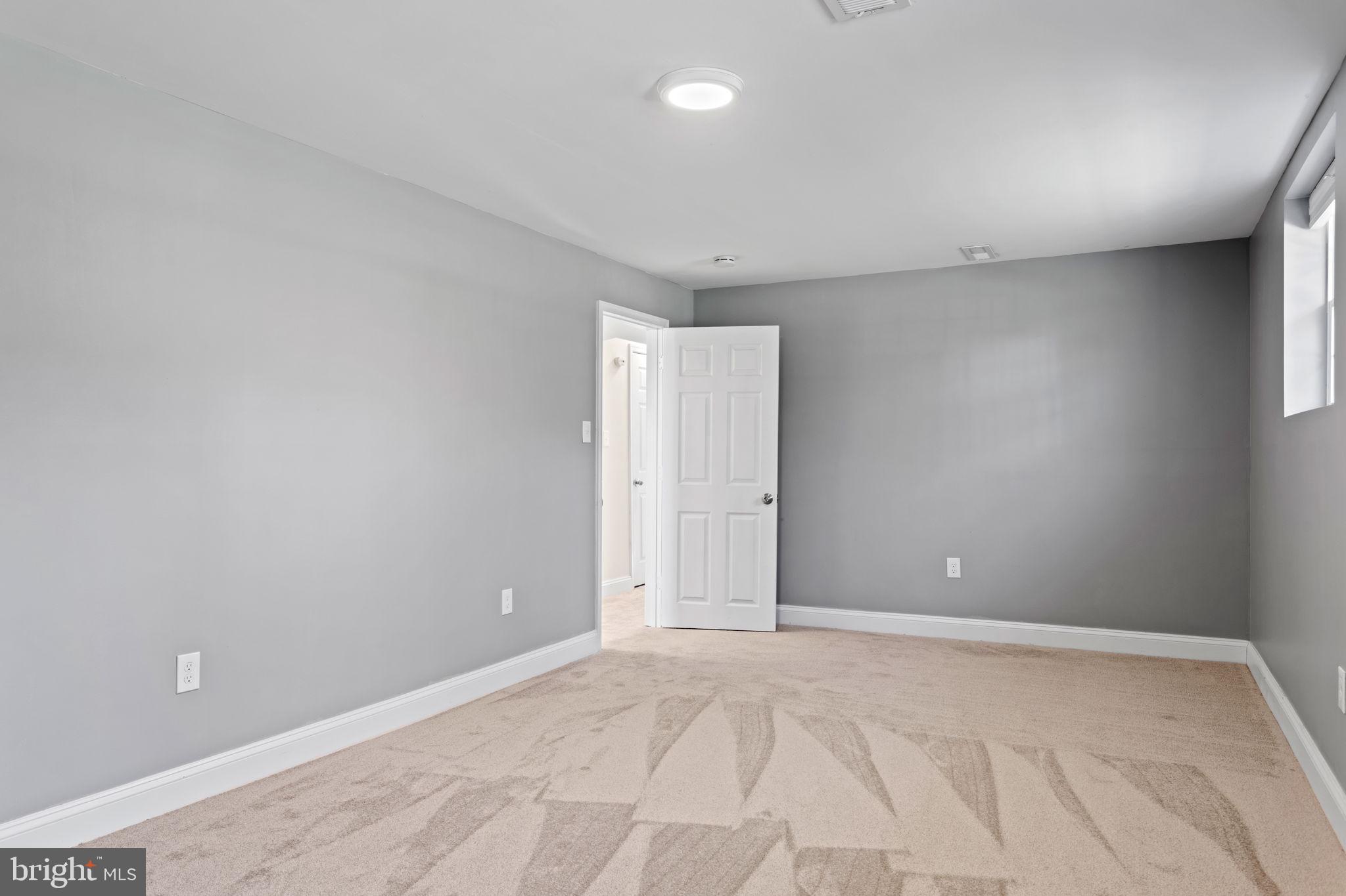 POINT OF ROCKS ESTATES - Residential