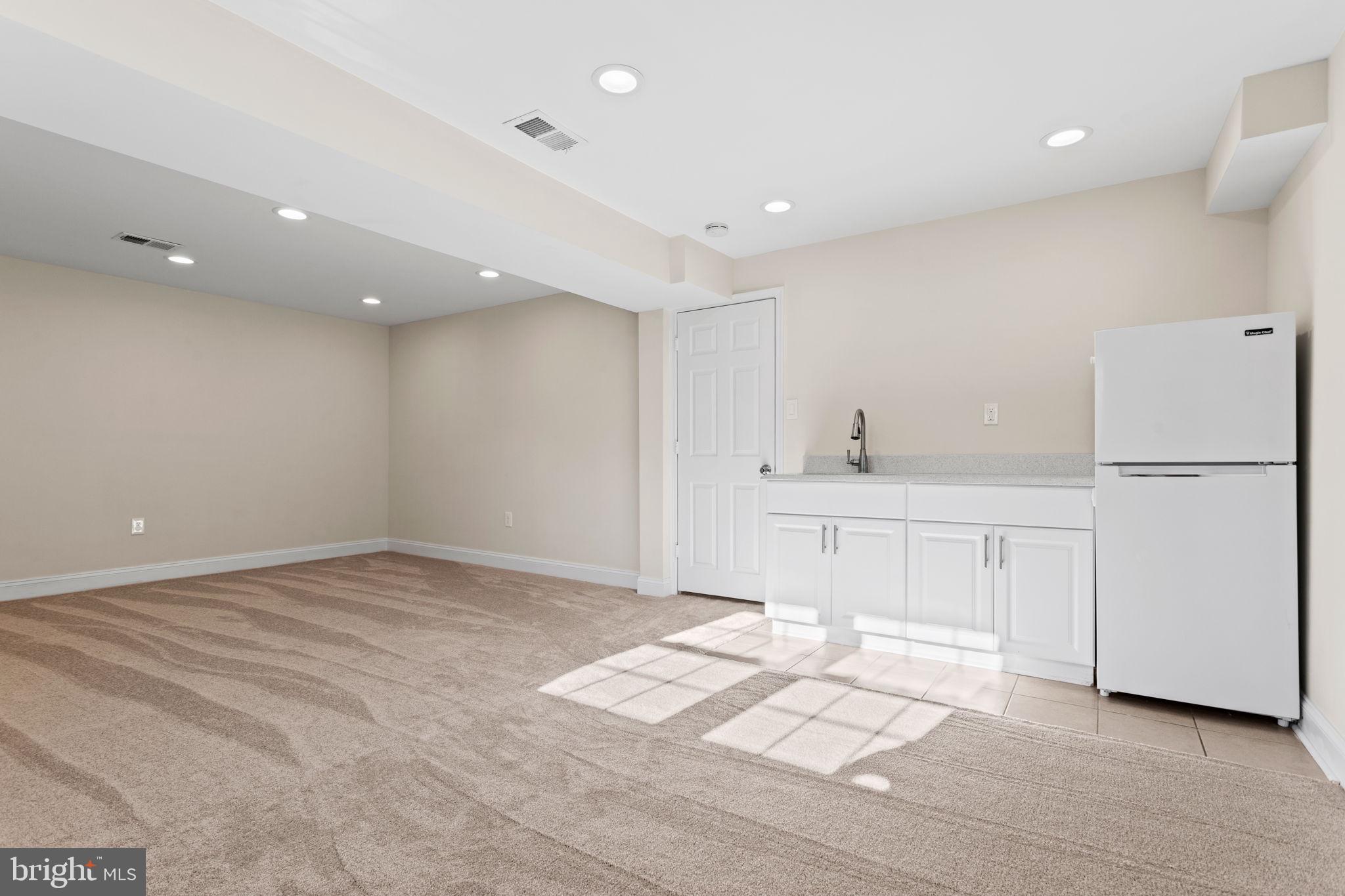 POINT OF ROCKS ESTATES - Residential