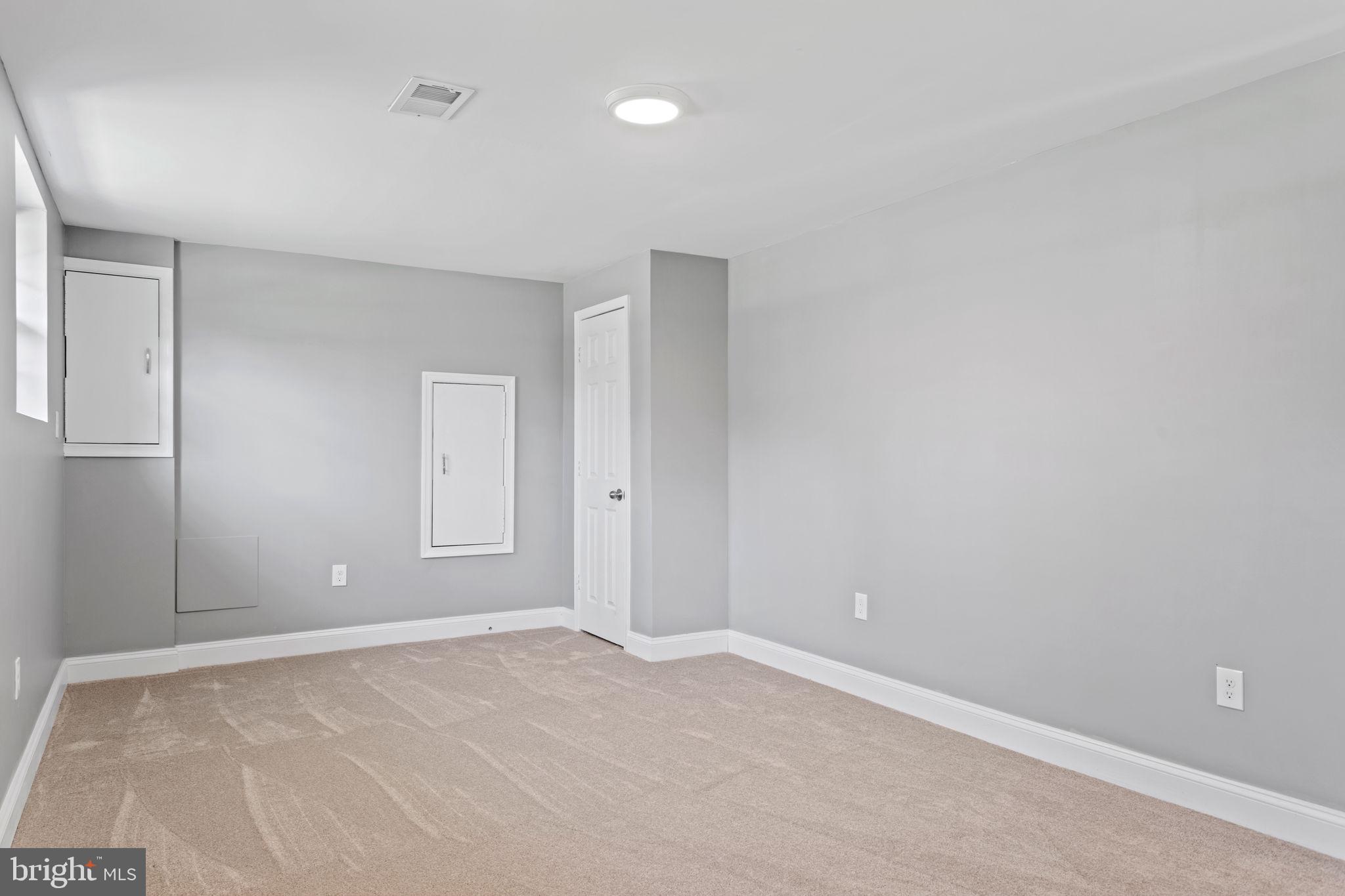 POINT OF ROCKS ESTATES - Residential