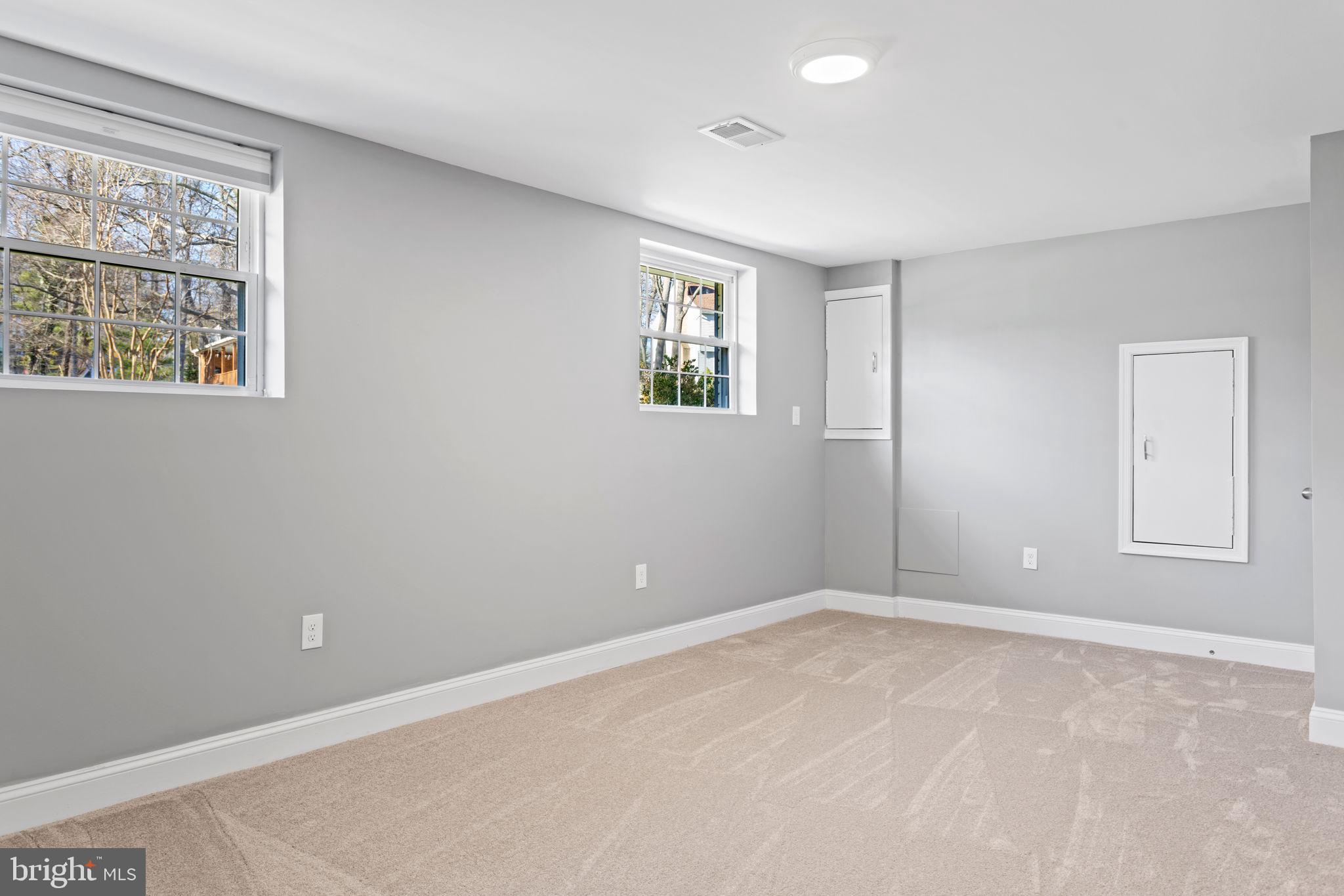 POINT OF ROCKS ESTATES - Residential